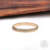 Elegant Twisted Gold Ring for a Dazzling Wedding Look, Chic Gold Eternity Band with a Unique Twist, A Modern Wedding Essential