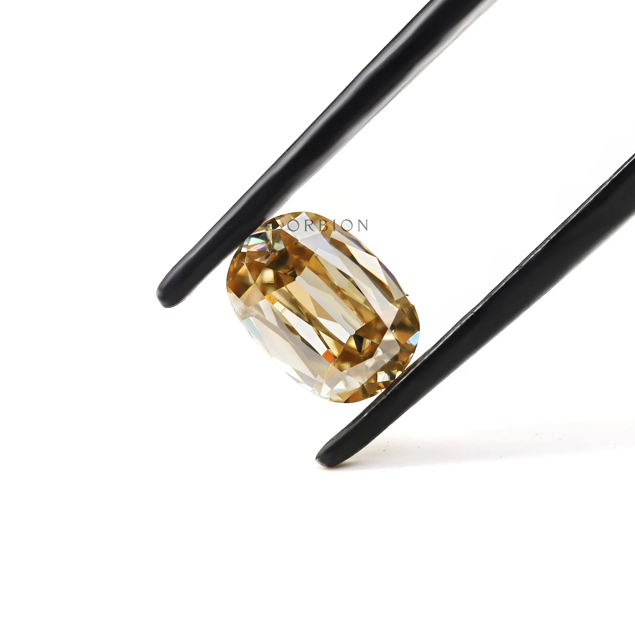Side profile of champagne elongated cushion loose moissanite