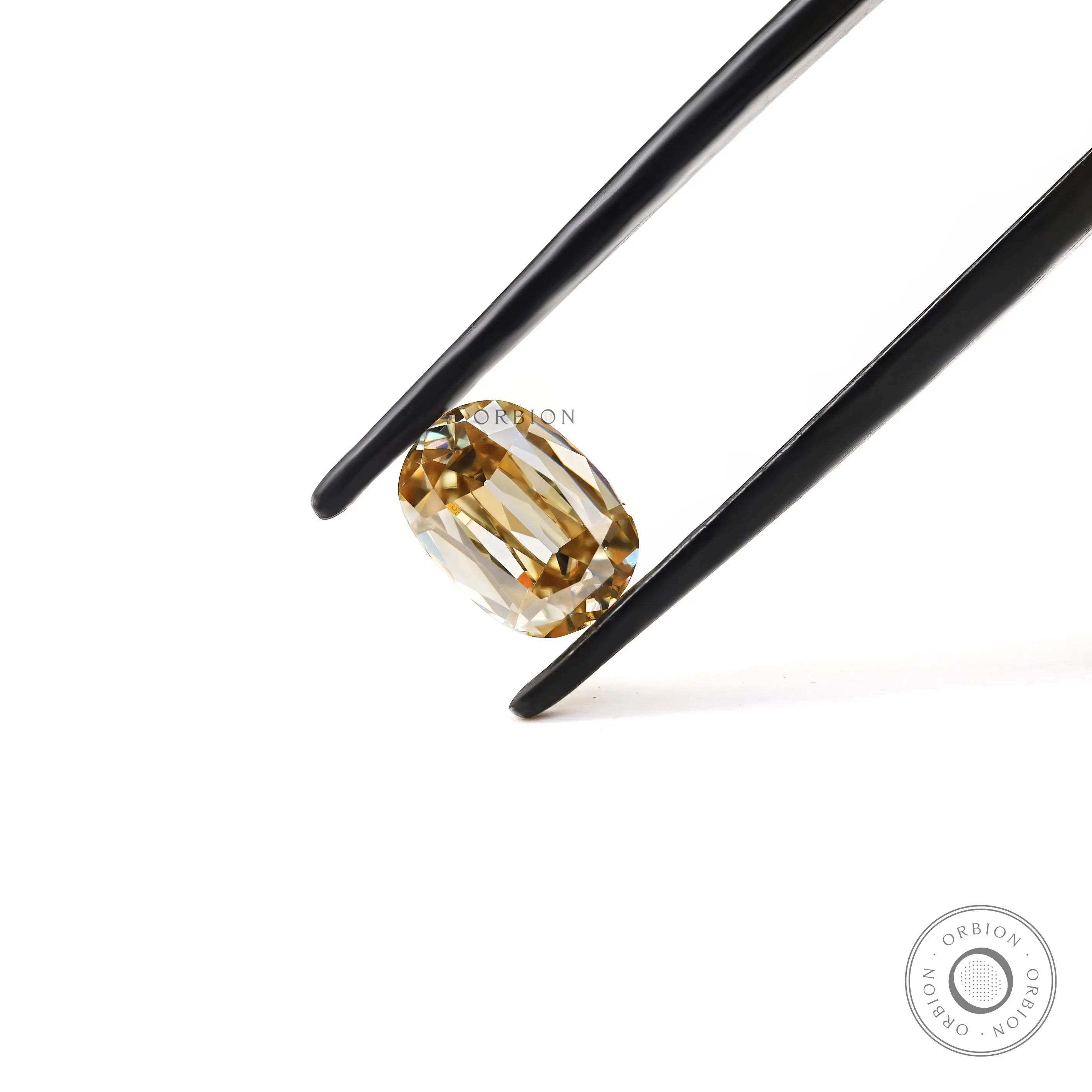 Side profile of champagne elongated cushion loose moissanite