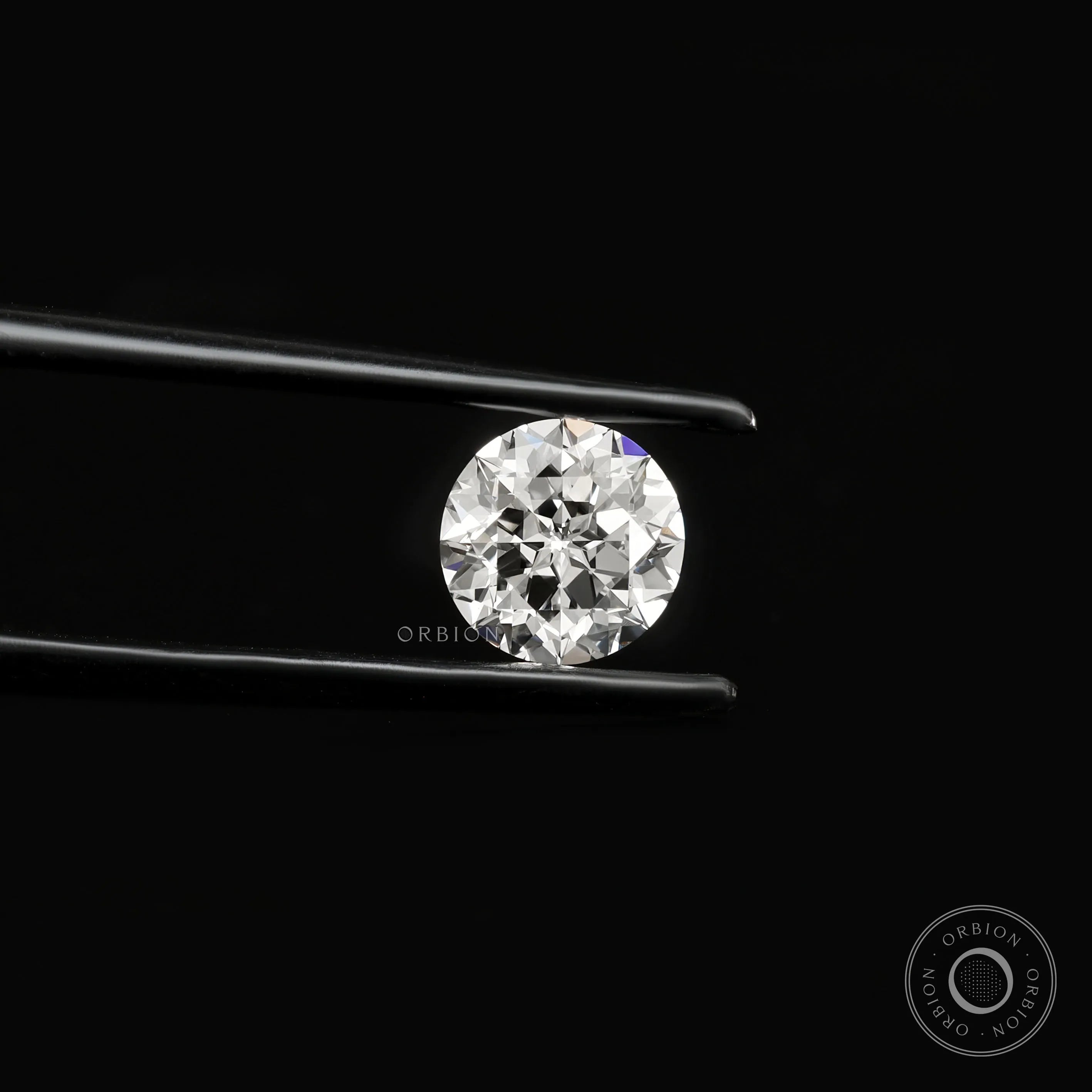 Centered round loose lab diamond with nova faceting on black background