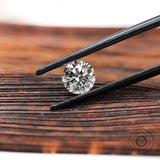 Profile view of round brilliant loose lab diamond