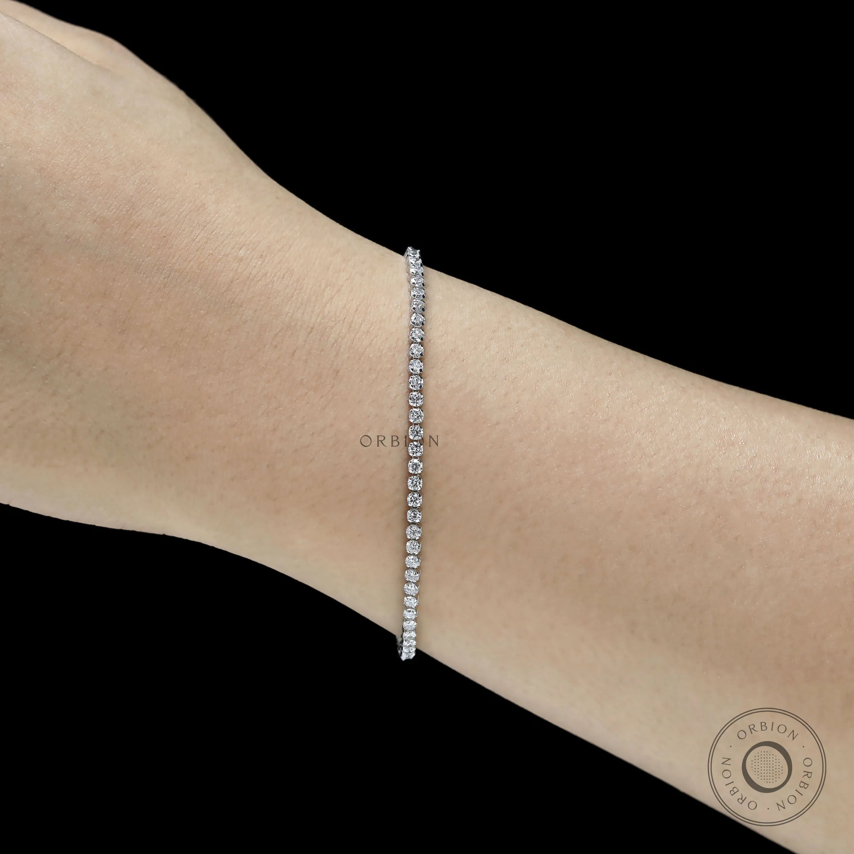 Diamond tennis bracelet in 14k white gold, lightweight and versatile for daily wear