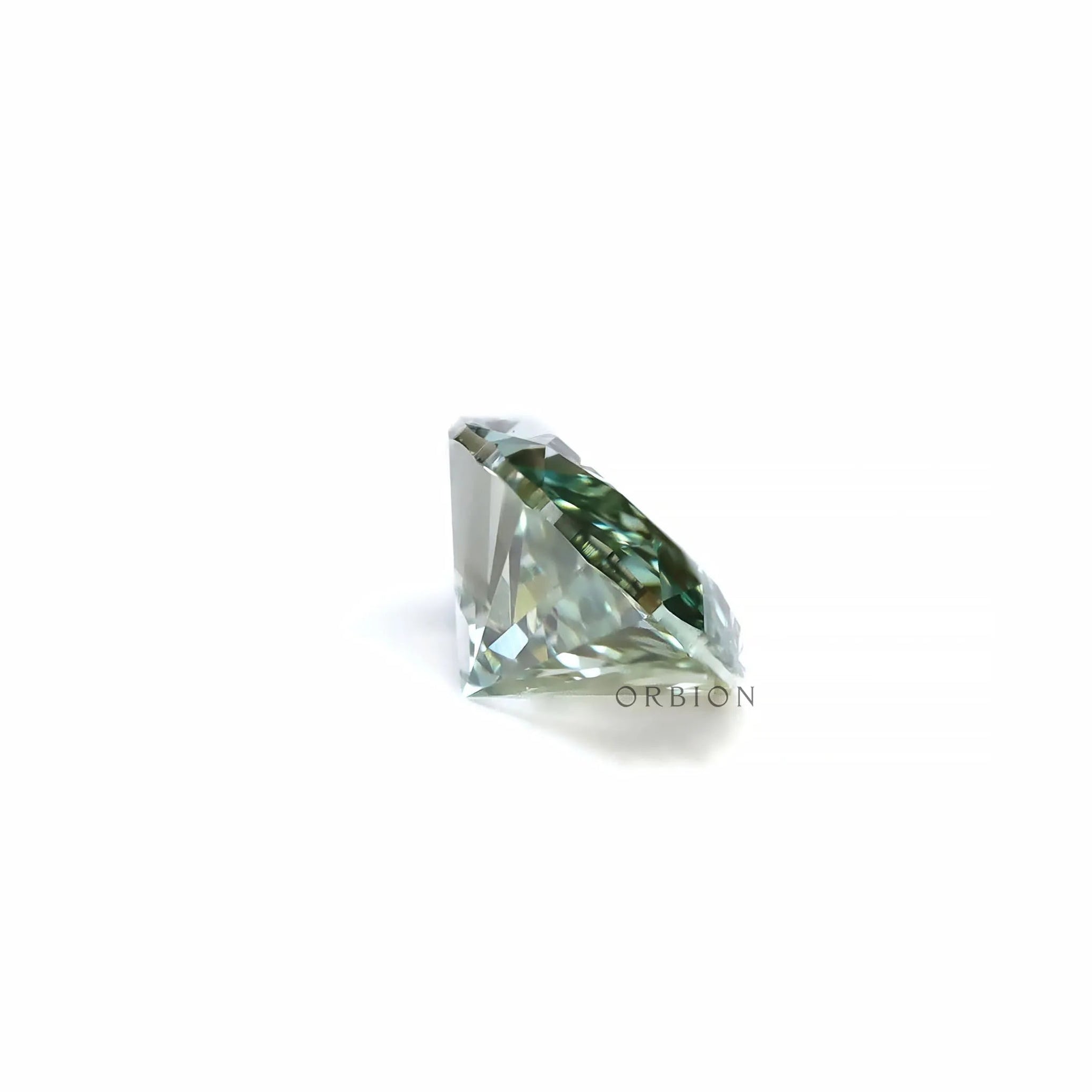 Side profile of vivid green marquise loose lab diamond