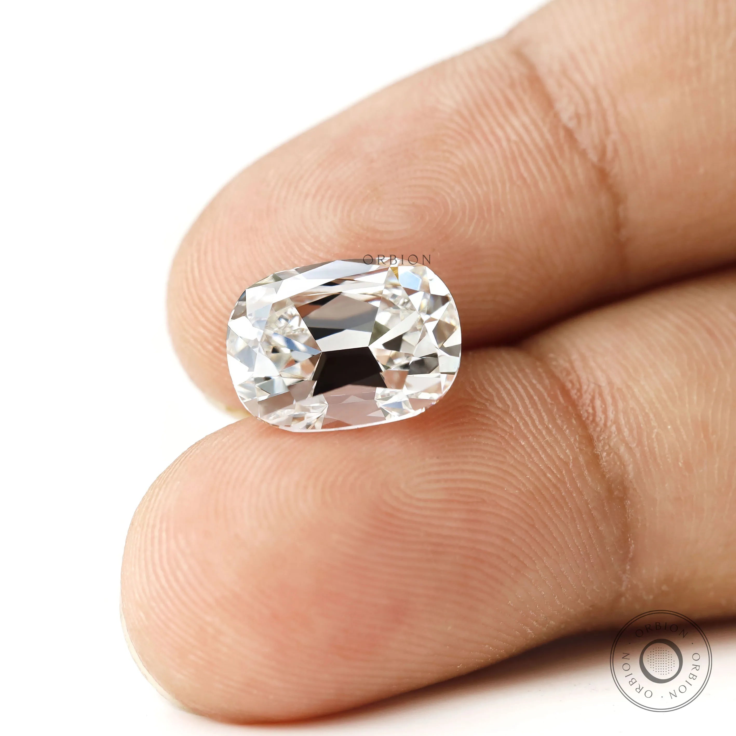 Custom jewelry 4 ct elongated cushion lab diamond old mine cut no culet