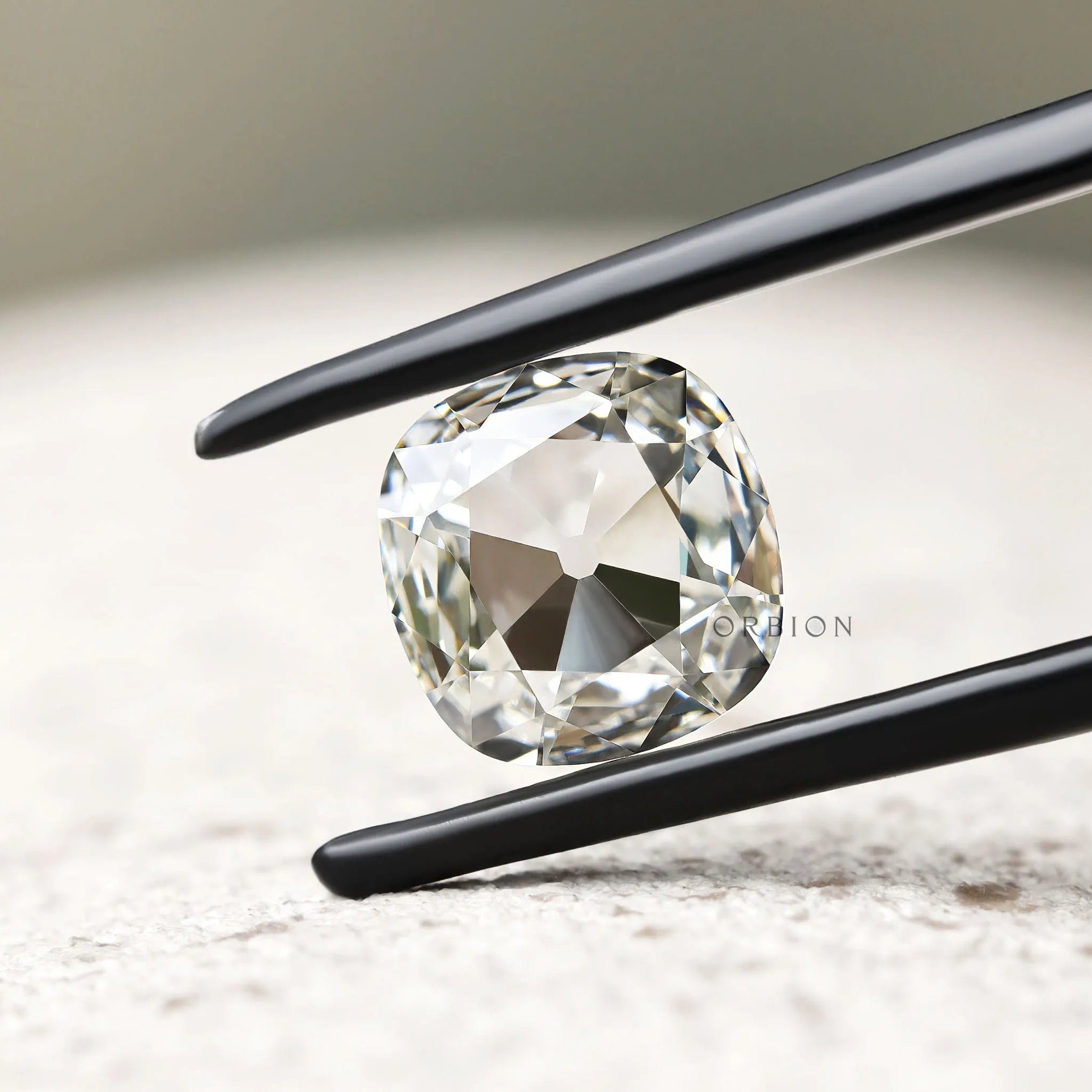 Off white cushion lab diamond 1.60 ct