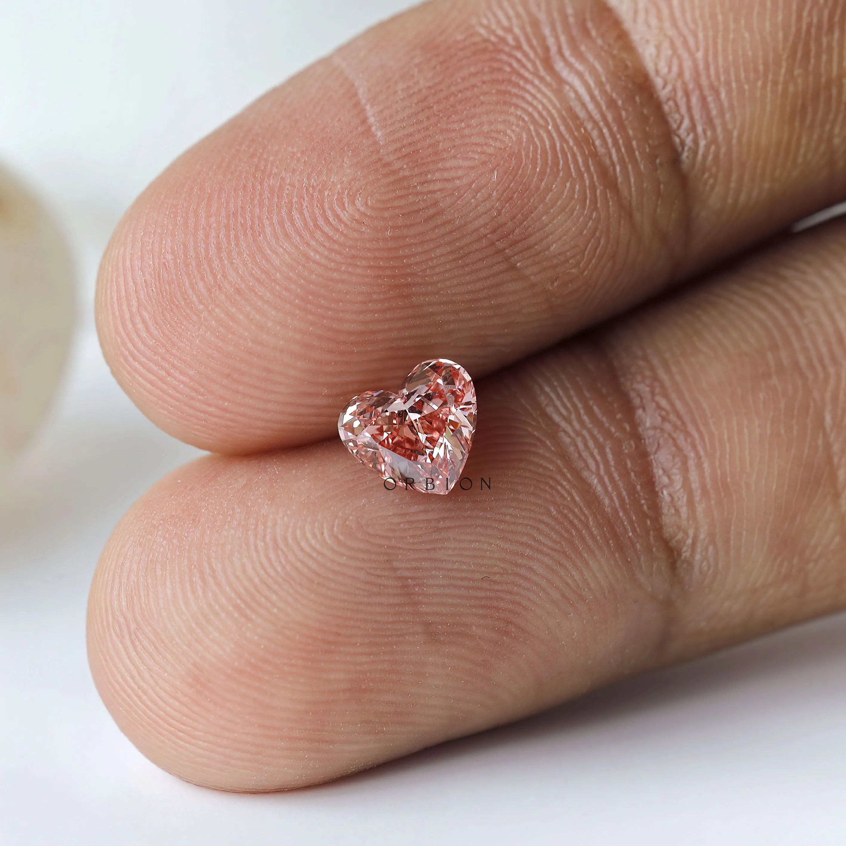 0.86 ct Vivid pink lab diamond with classic heart shape