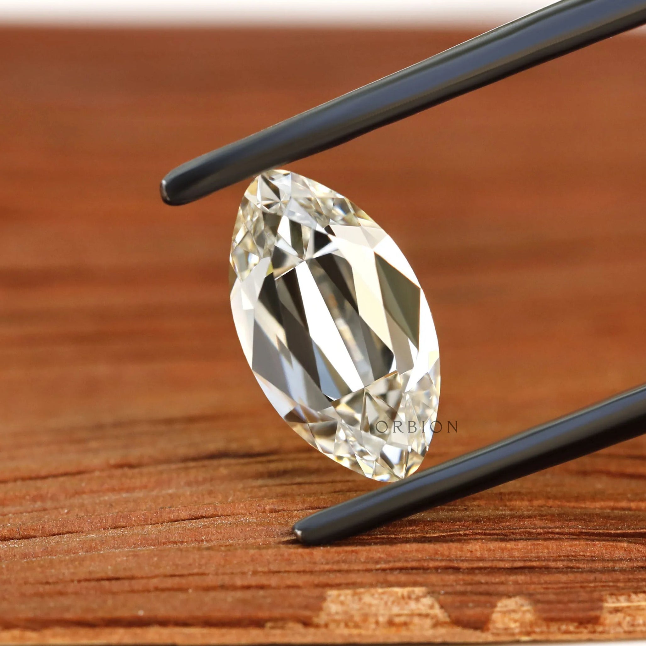 2 ct Lab grown diamond moval cut with vintage warmth and sparkle