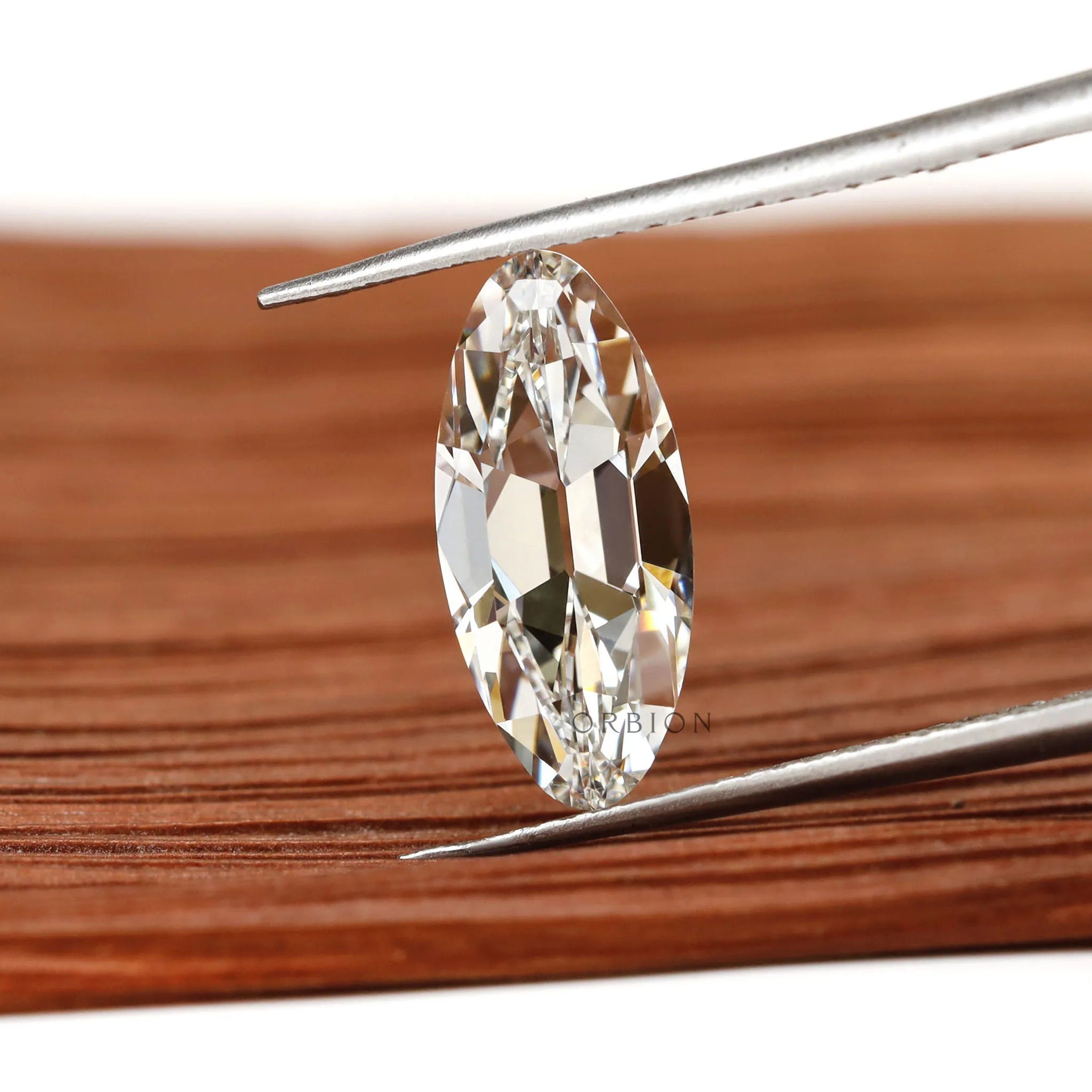 Moval lab grown diamond 2 ct with vintage cut brilliance
