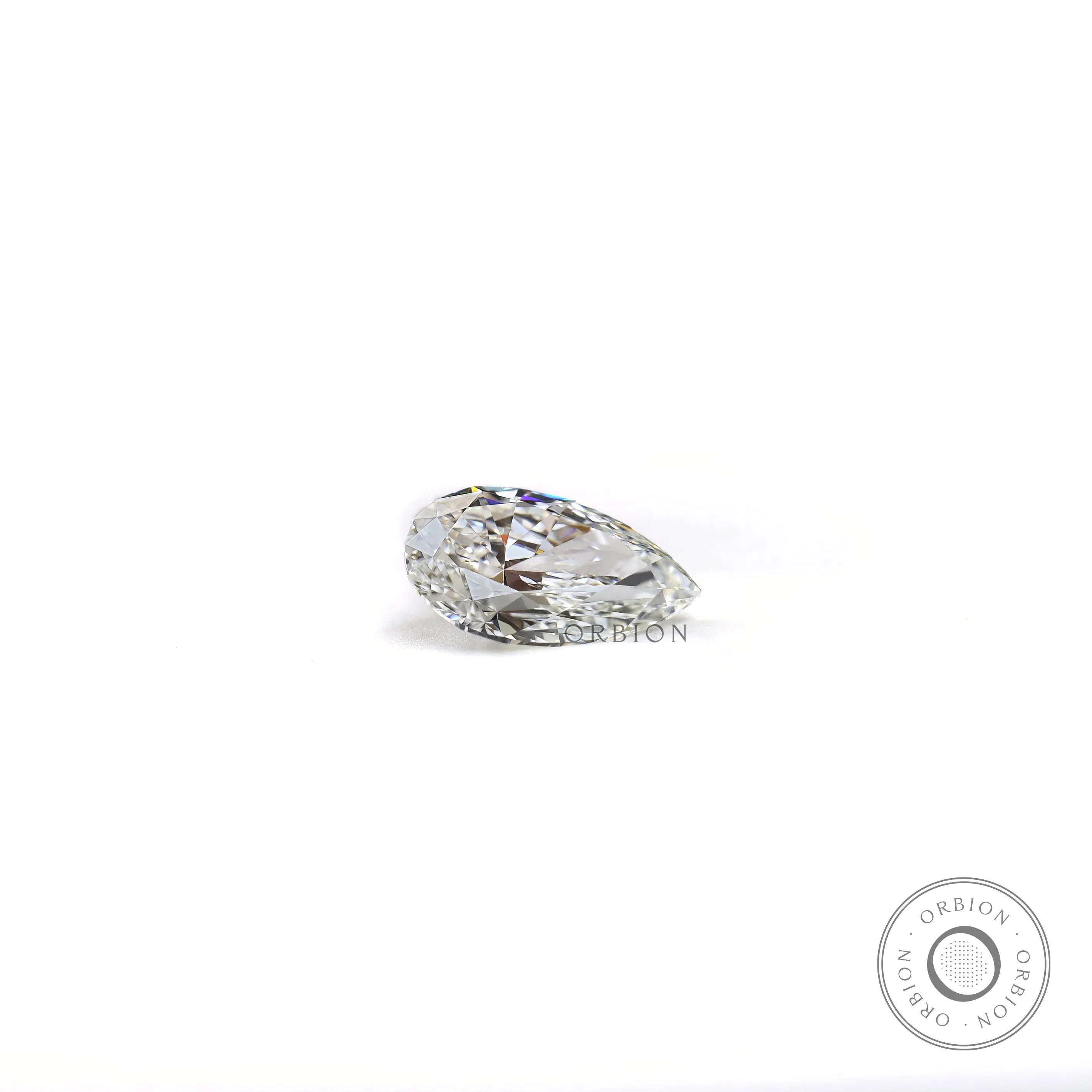 2 ct Pear lab diamond with gentle off white tone and brilliance