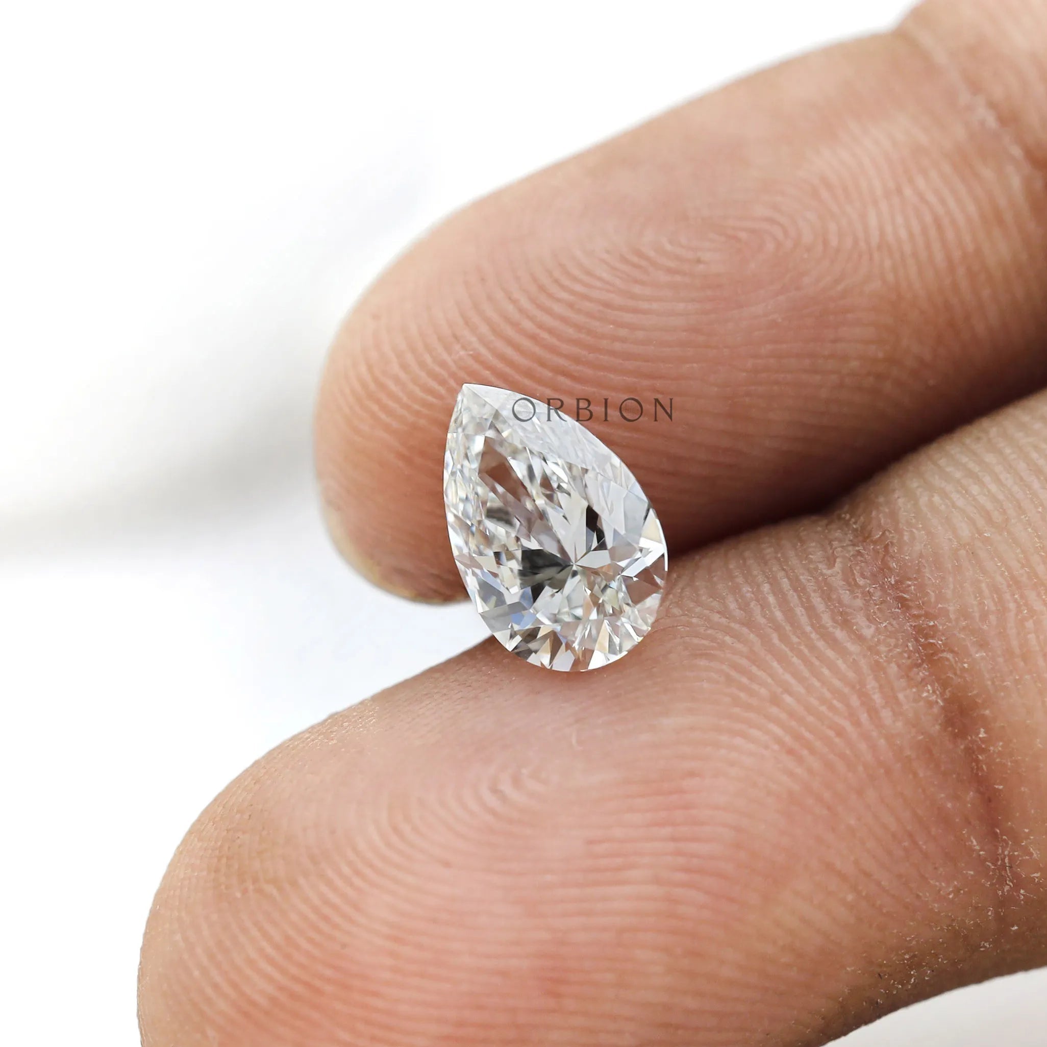 Off white pear lab diamond 2 ct with brilliant cut sparkle