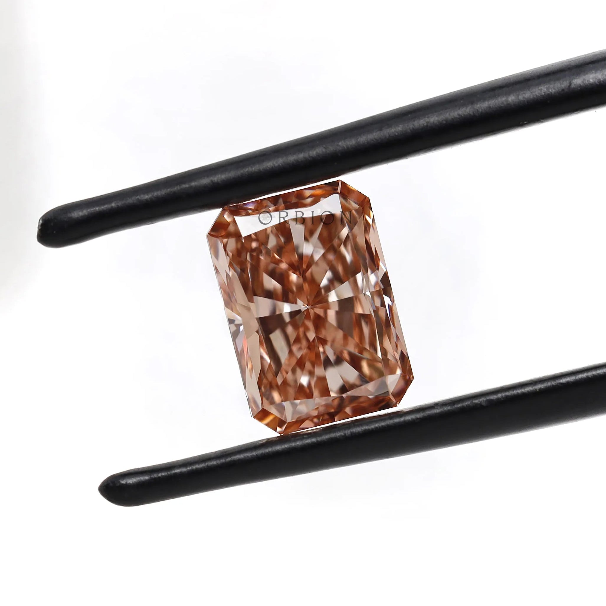 1.50 ct Pink lab grown diamond with radiant cut brilliance