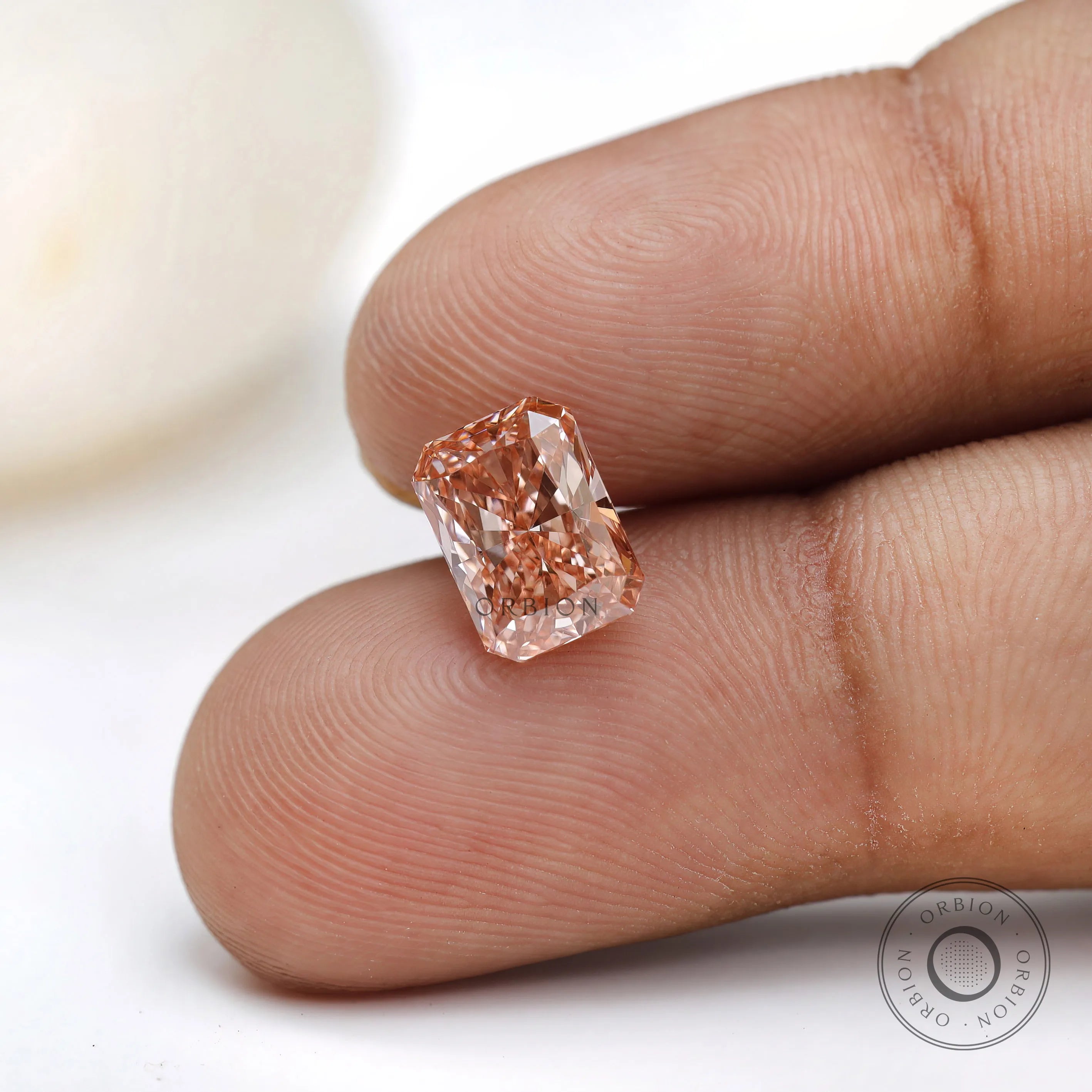 Radiant cut fancy light pink lab diamond loose stone