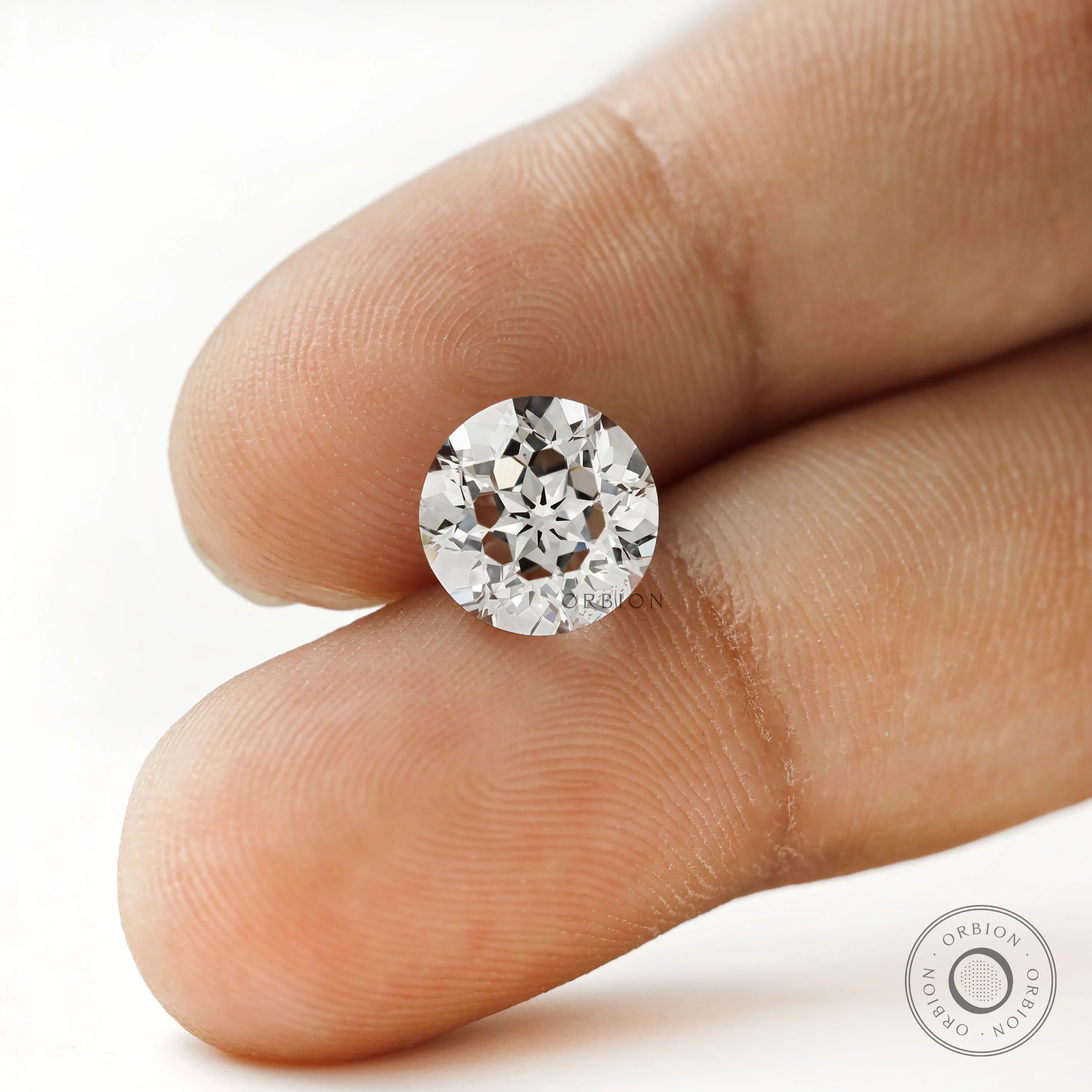 2.50 ct Round diamond lab grown star cut unique facet pattern