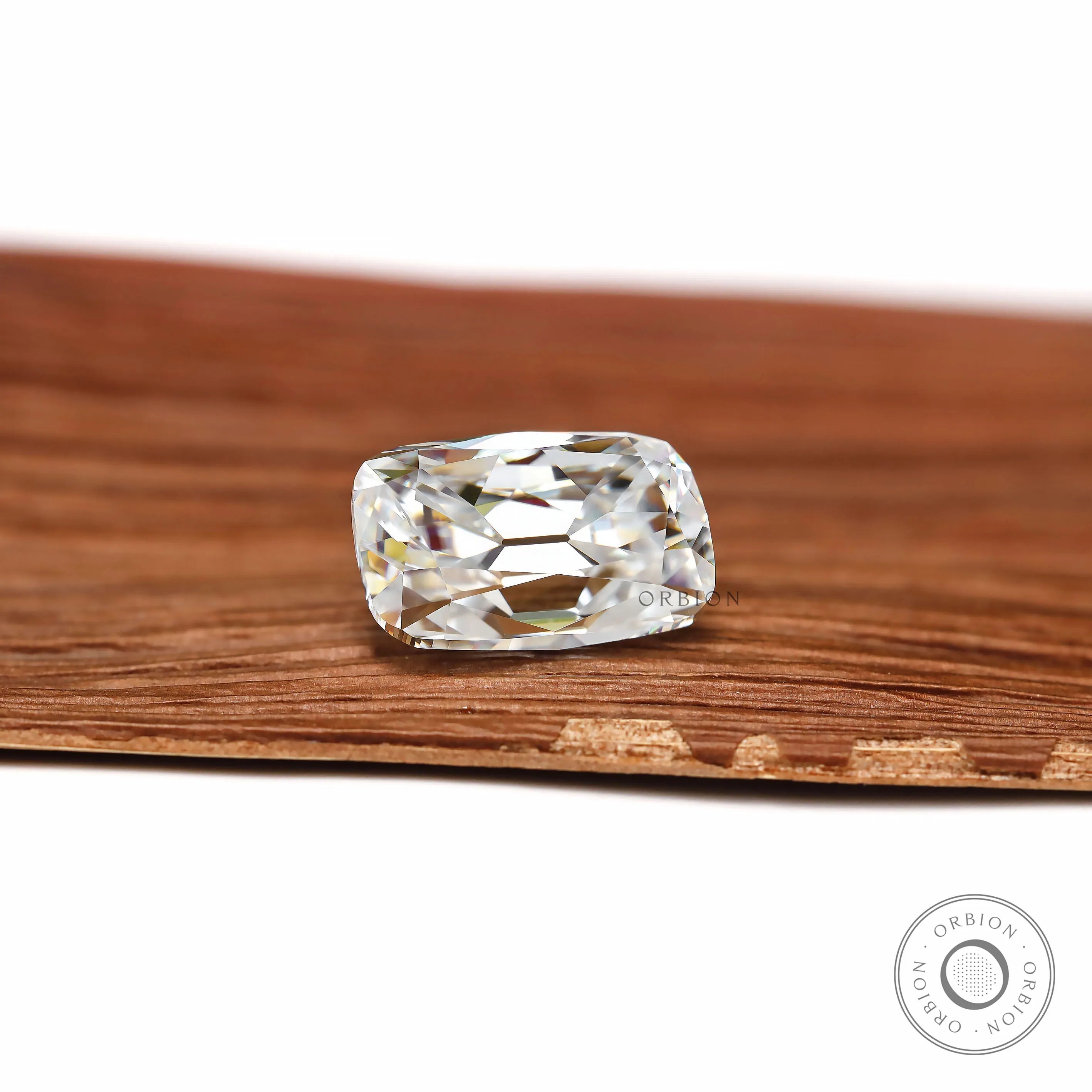 Vintage old mine cut elongated cushion moissanite 4.30 ct colorless stone