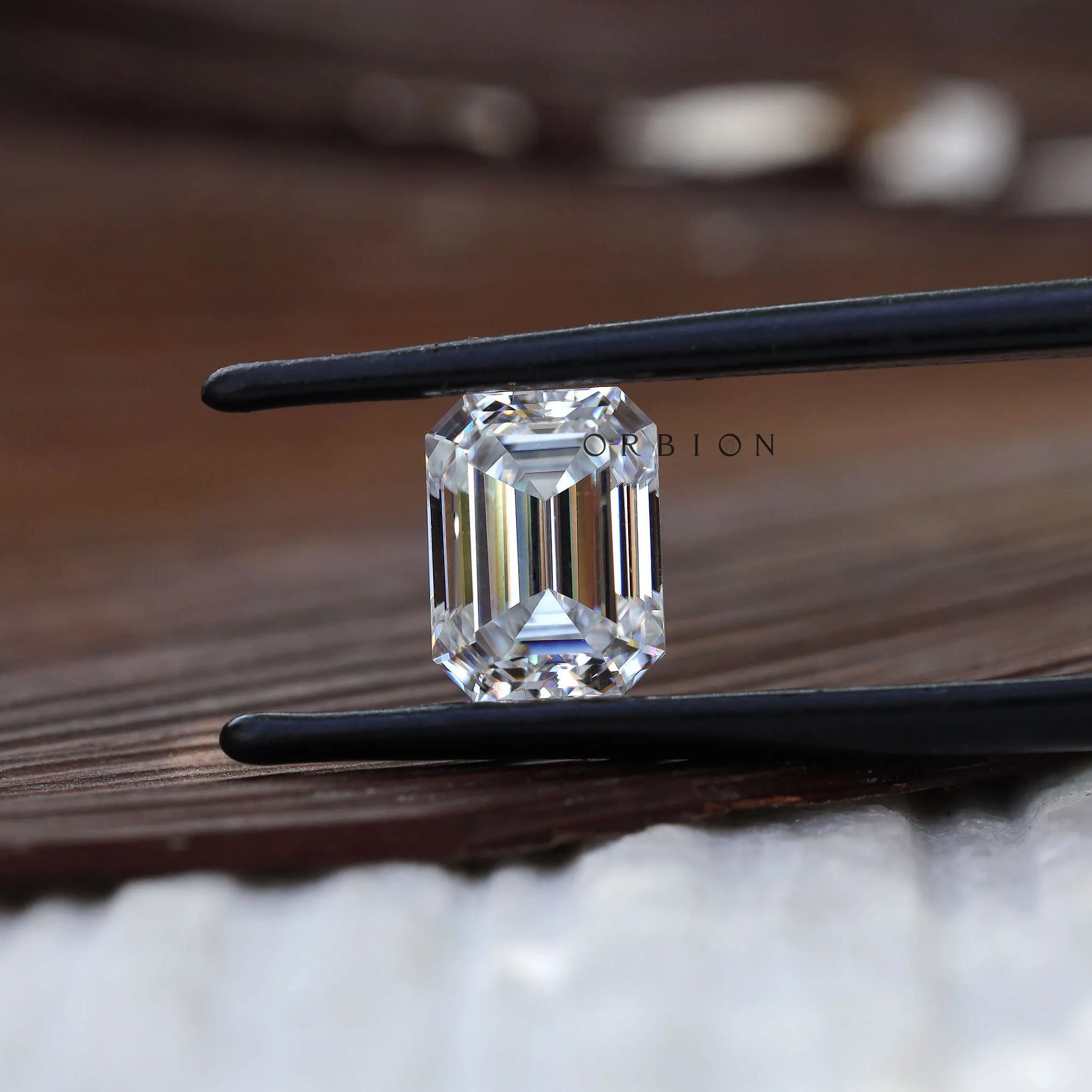 Colorless emerald cut moissanite loose gemstone for engagement ring