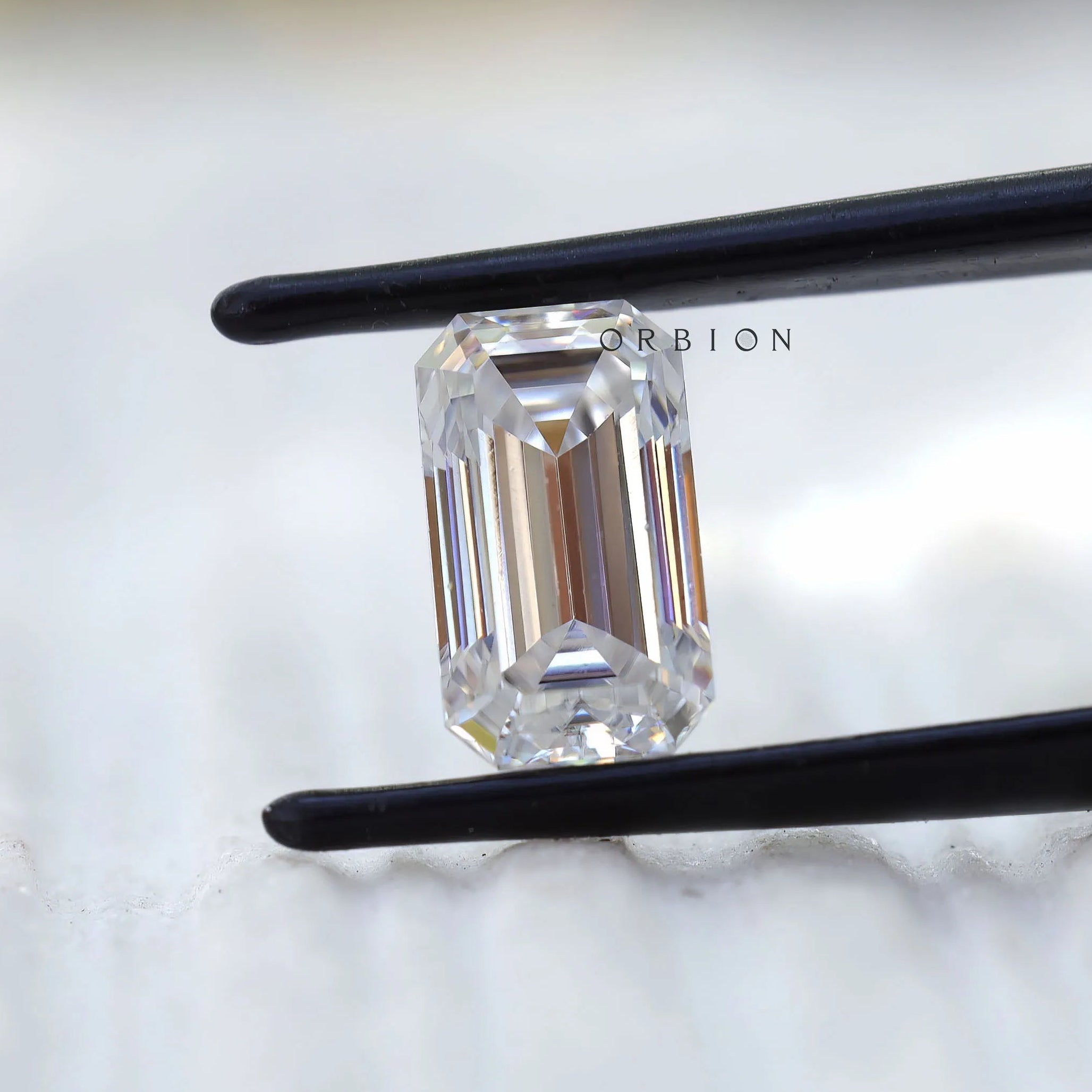 2 CT Colorless emerald cut moissanite loose stone for custom jewelry