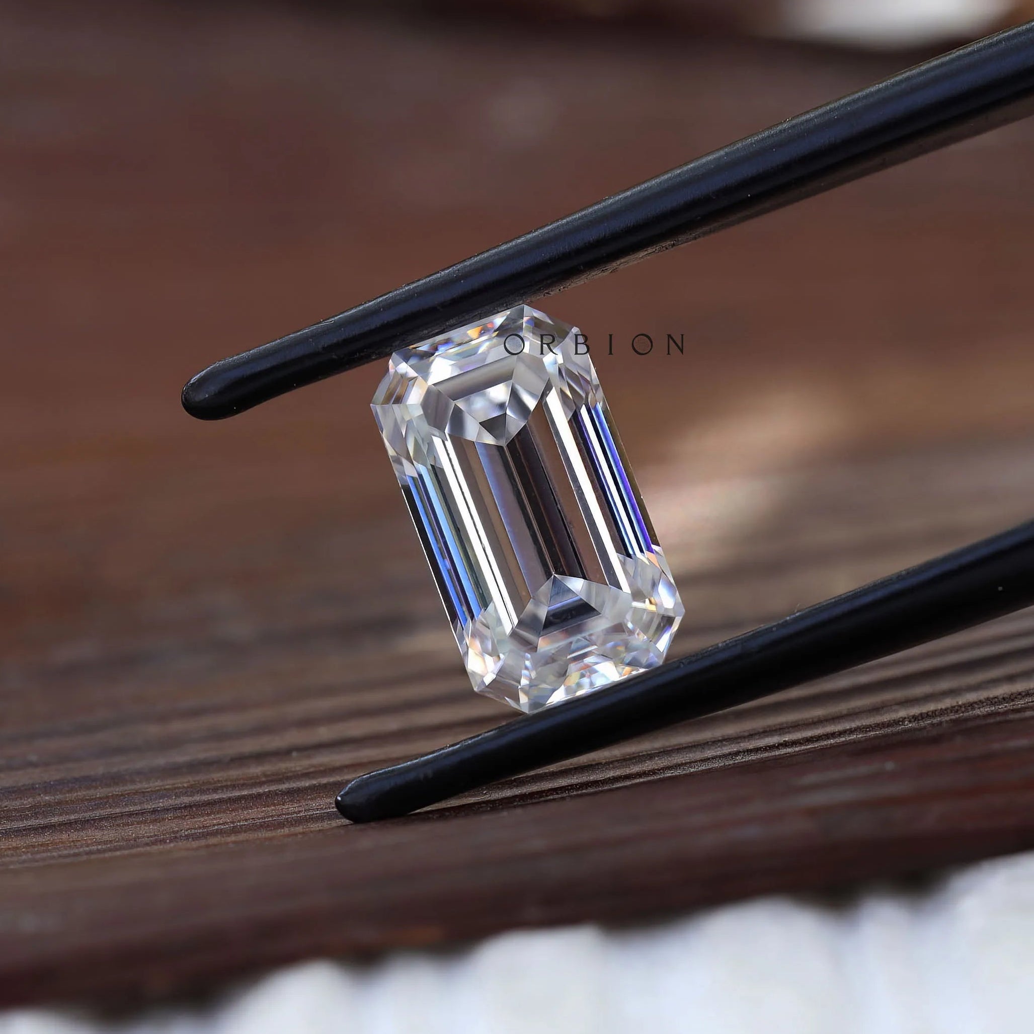 2 CT Elongated emerald cut moissanite colorless loose gemstone