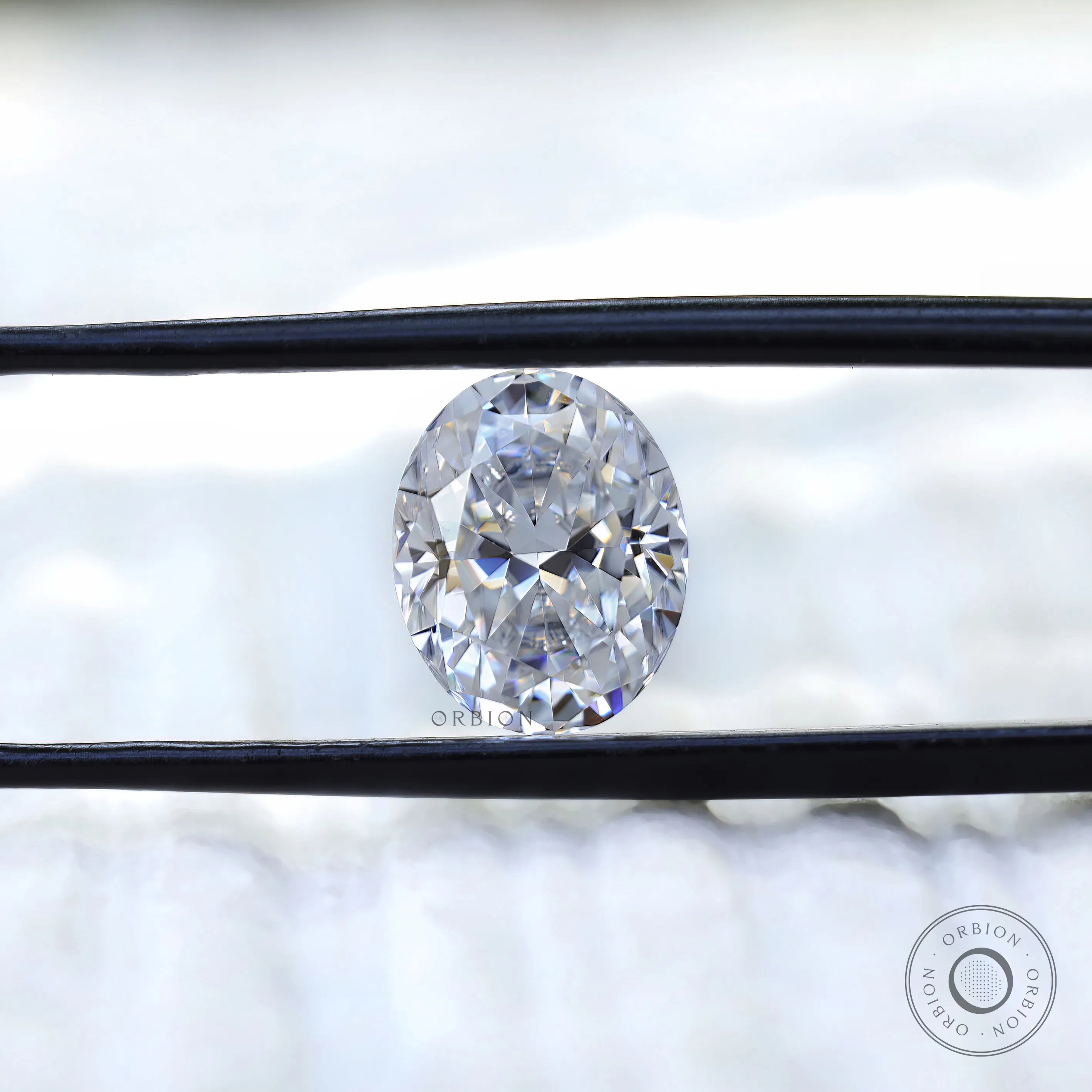 Oval loose moissanite stone with high sparkle and clarity