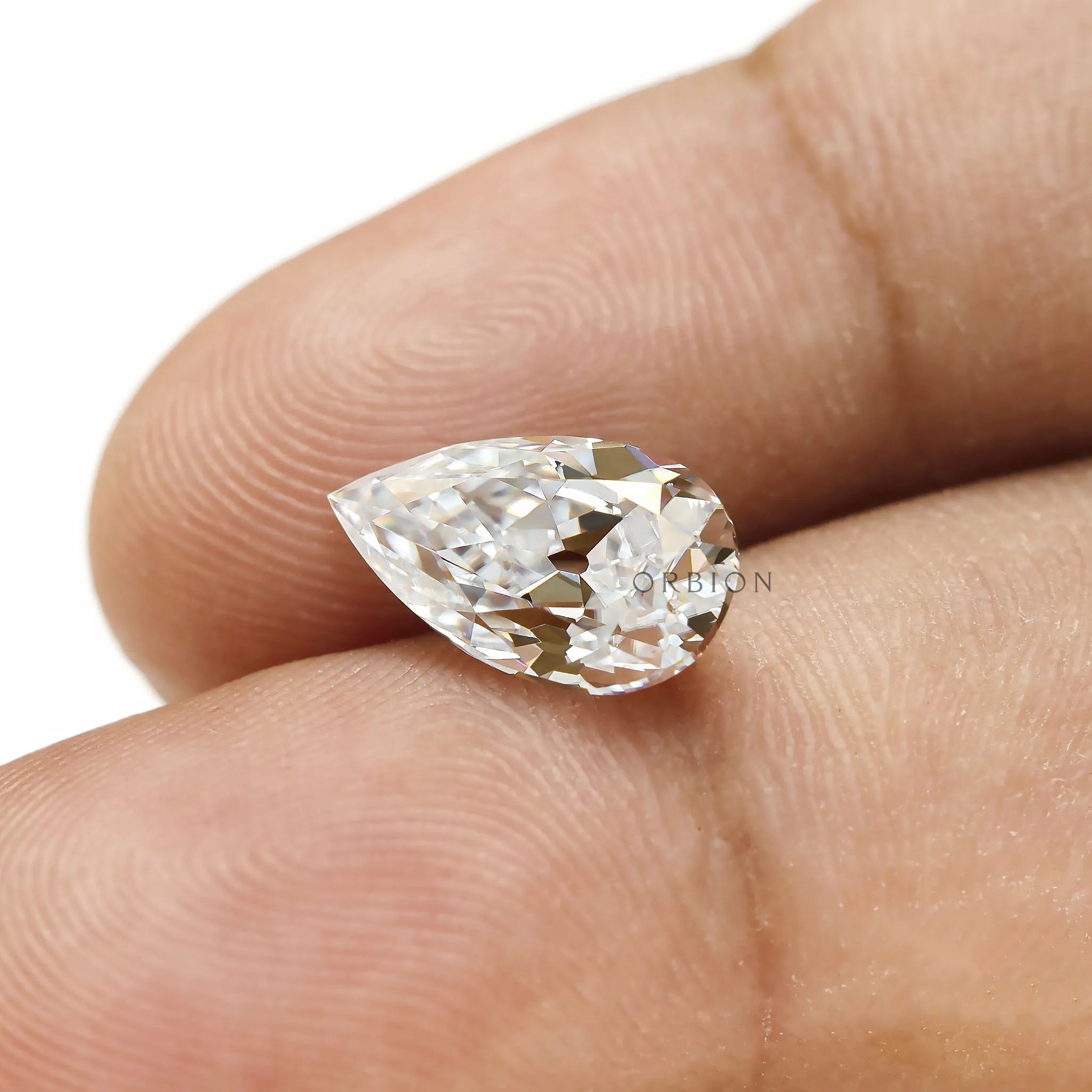 Premium Pear Shaped Colorless Moissanite Gemstone for Bridal Jewelry
