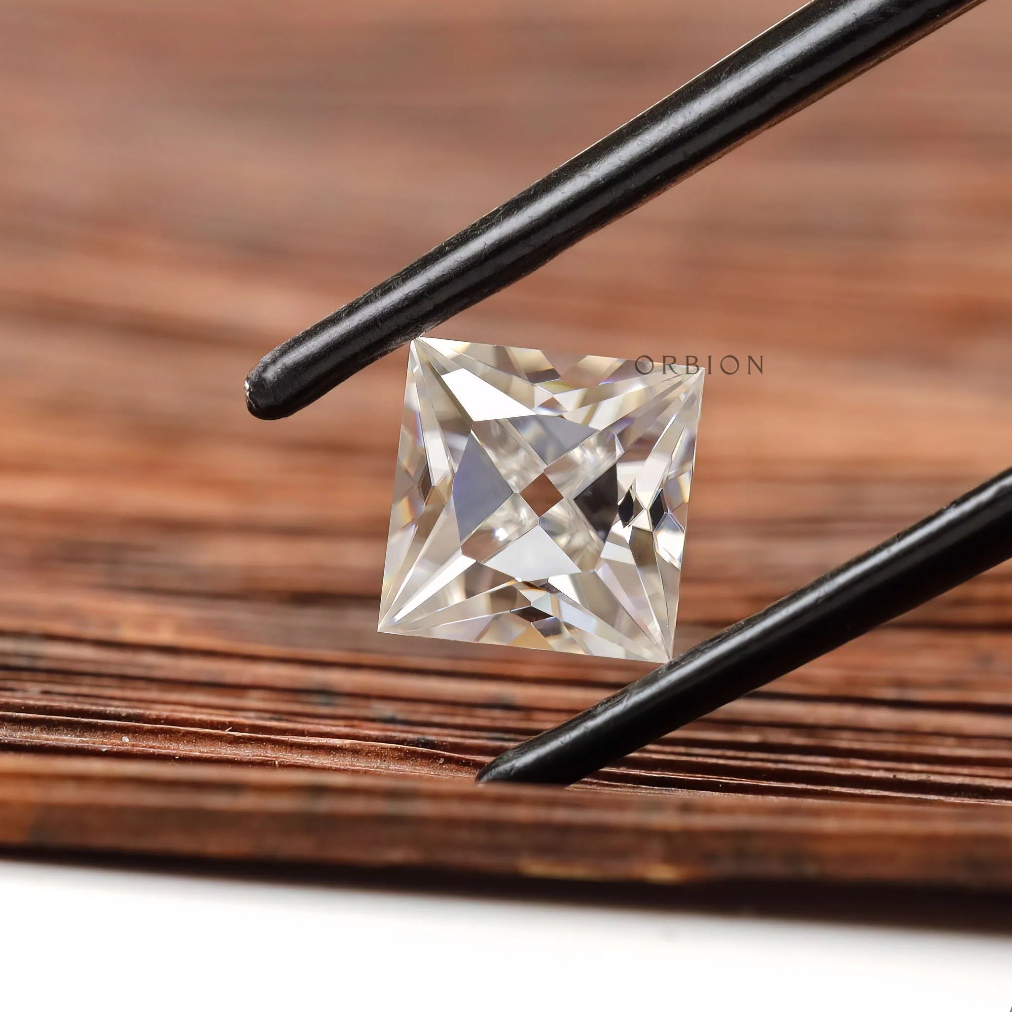 Princess cut moissanite colorless appearance