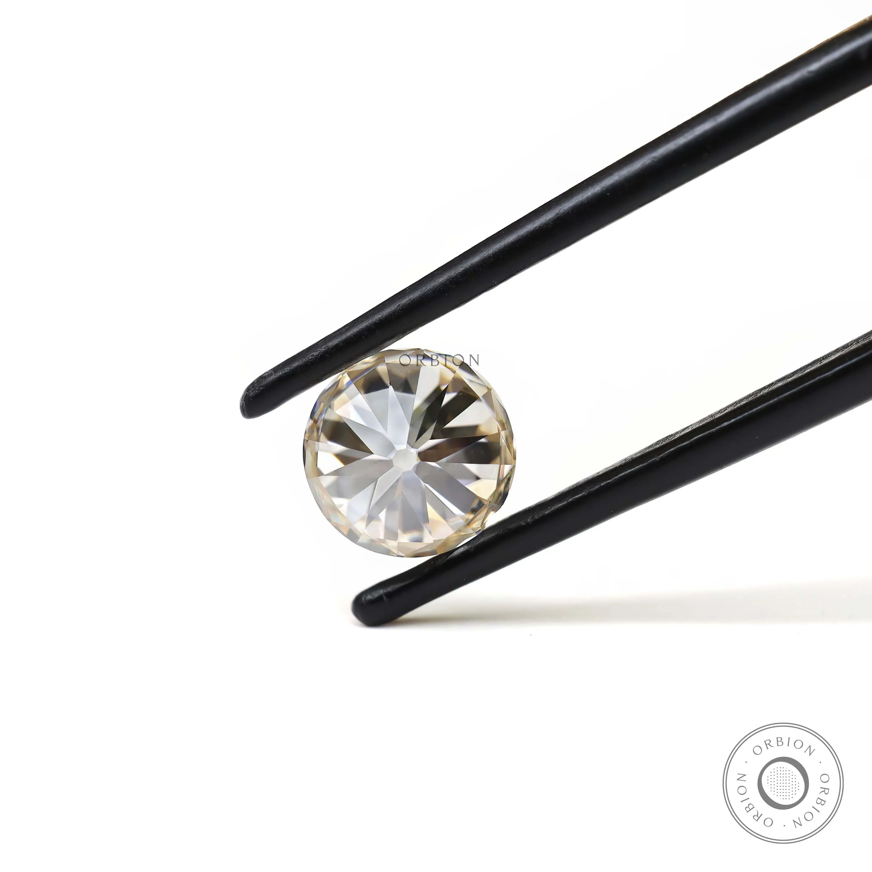 Custom jewelry off white moissanite 1.40 ct round old european cut