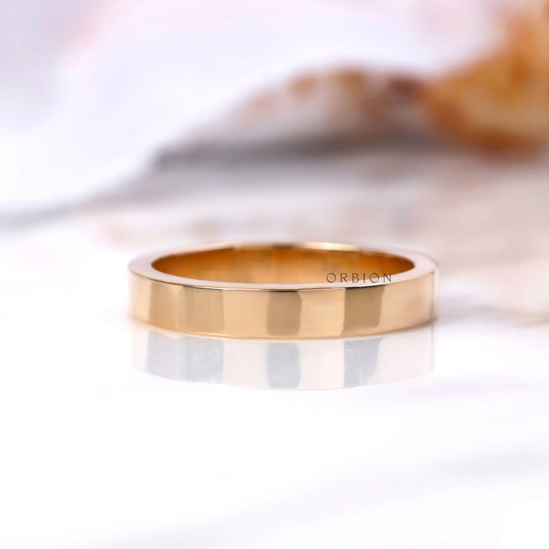 Front view flat plain gold comfort fit band