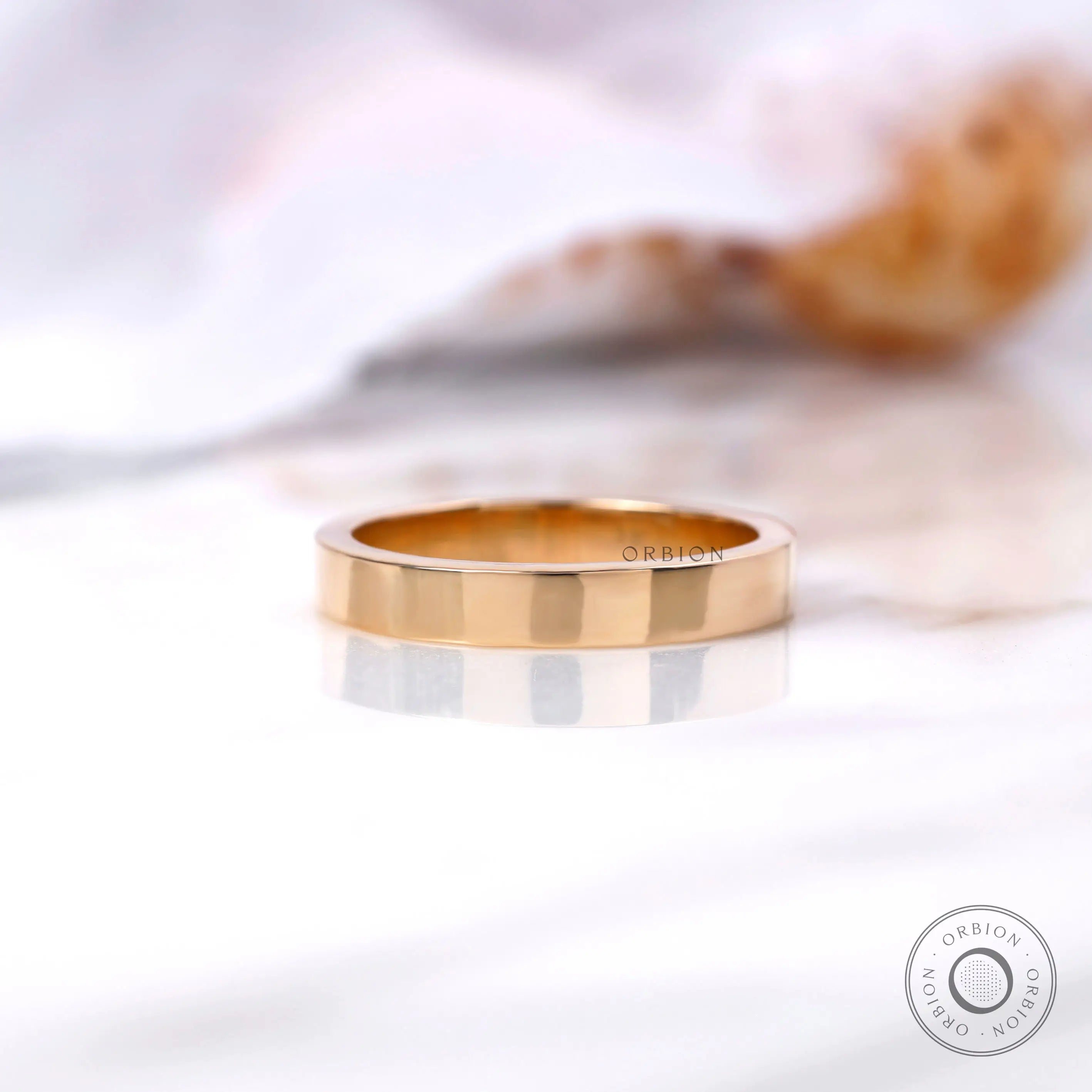 Front view flat plain gold comfort fit band