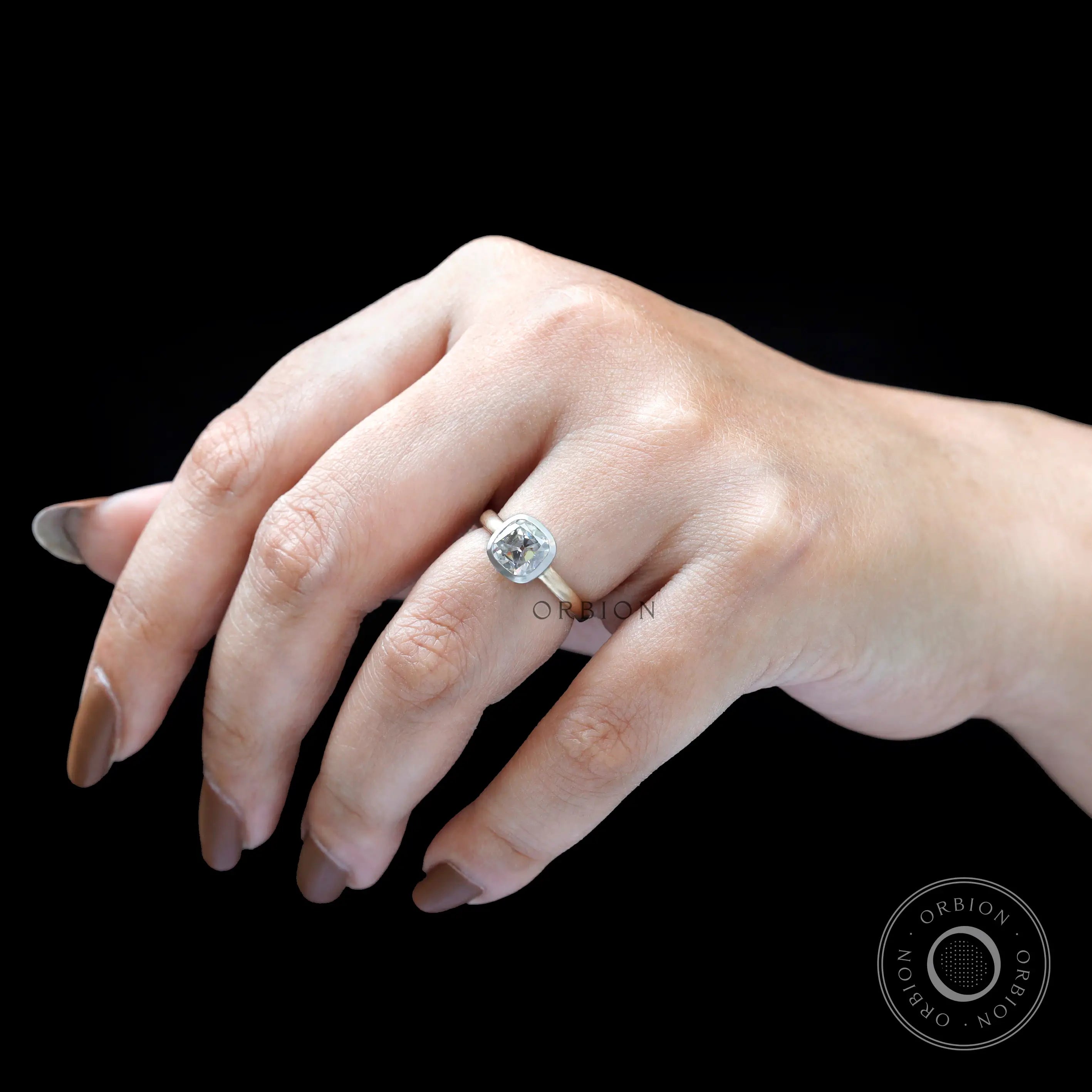 Minimalist dual tone cushion solitaire ring