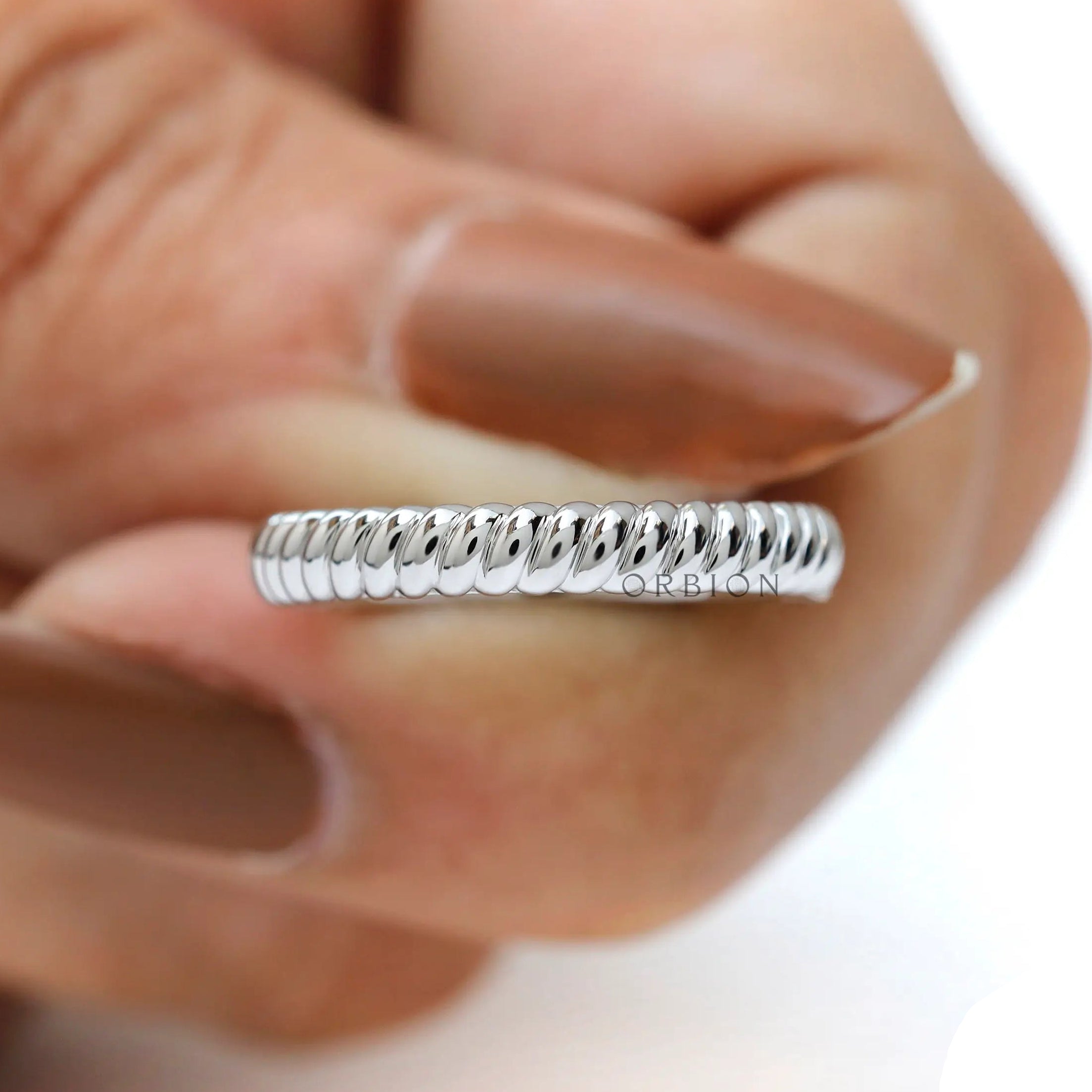 Minimalist white gold rope ring for men and women