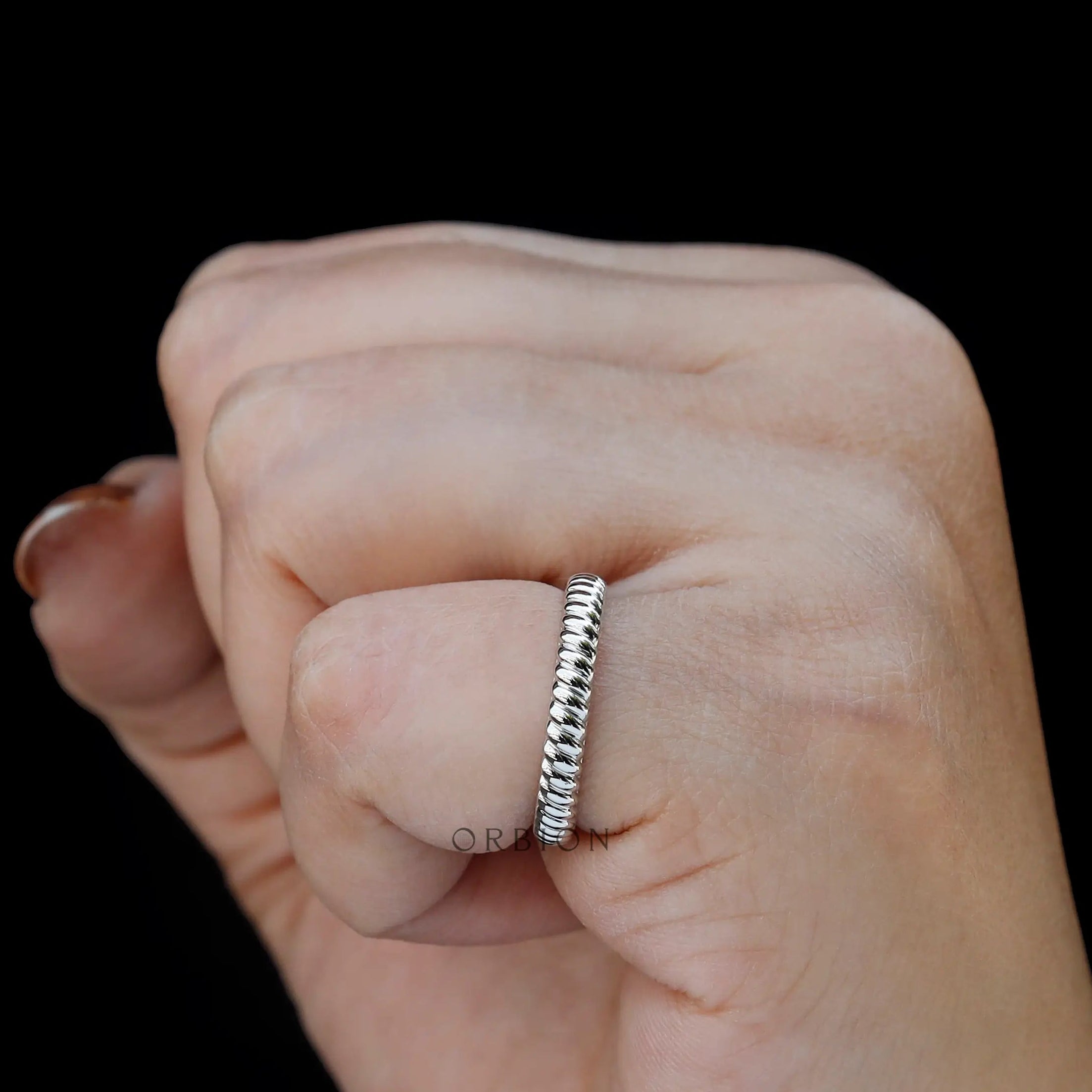 Everyday twisted white gold band ring