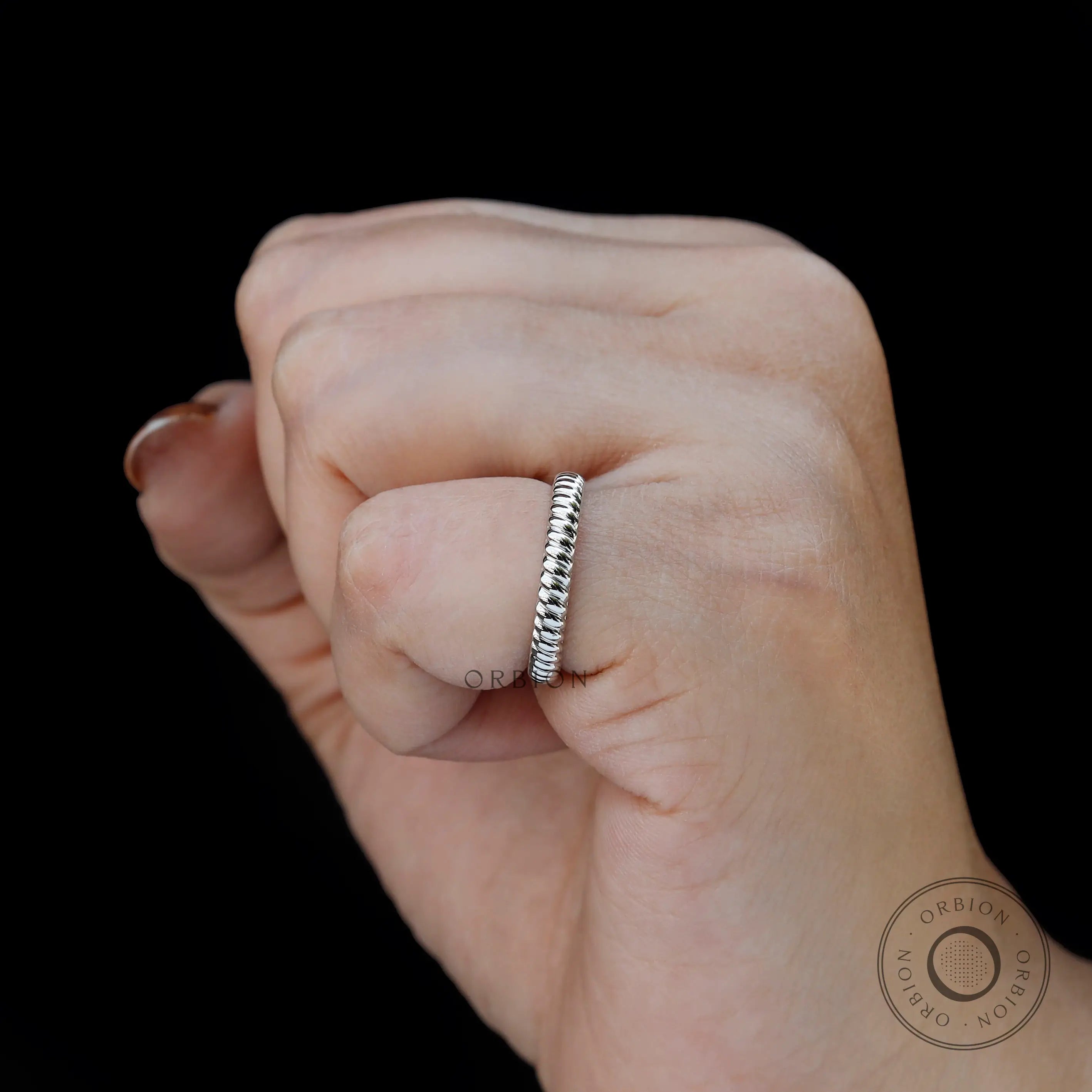 Everyday twisted white gold band ring