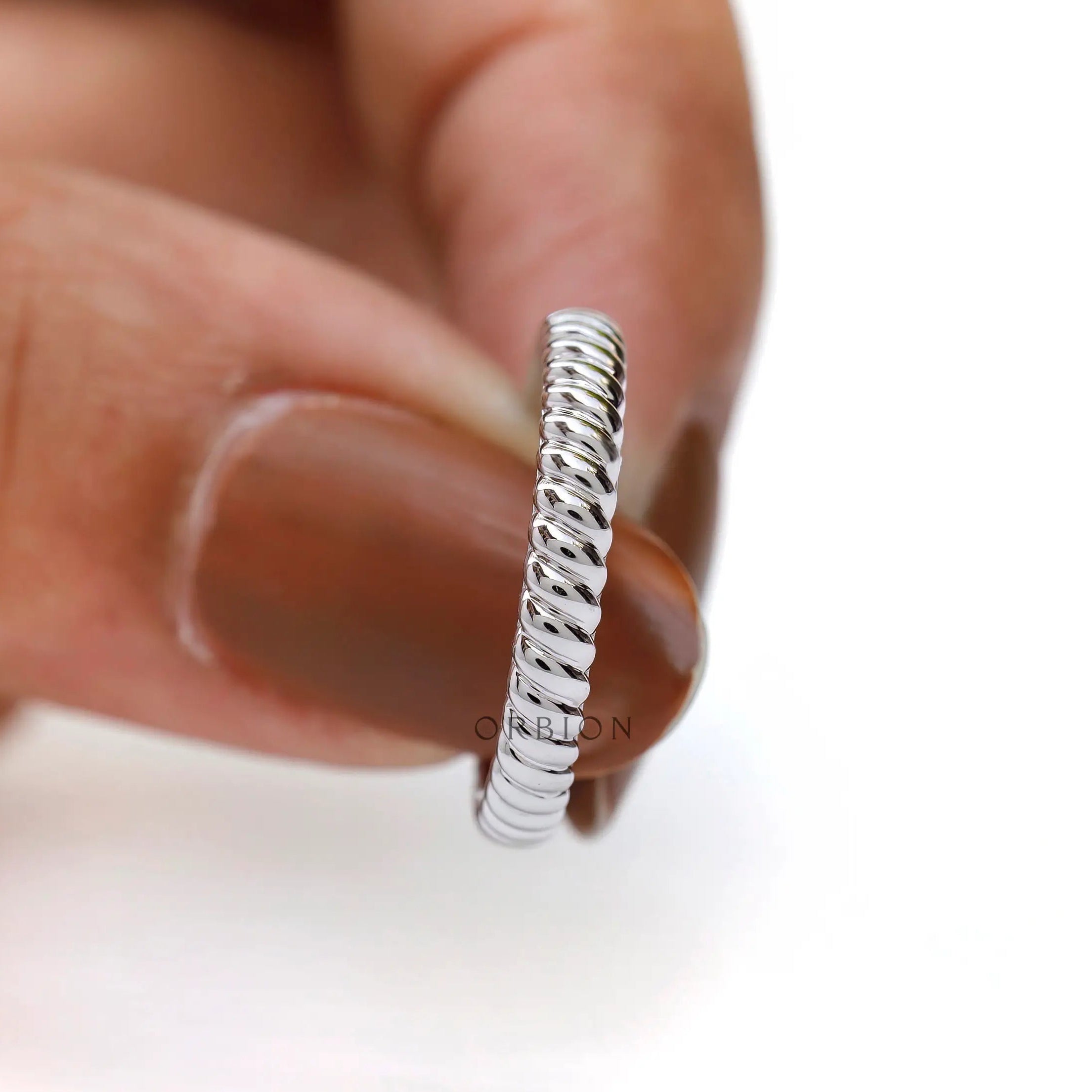 Timeless rope style gold stacking ring