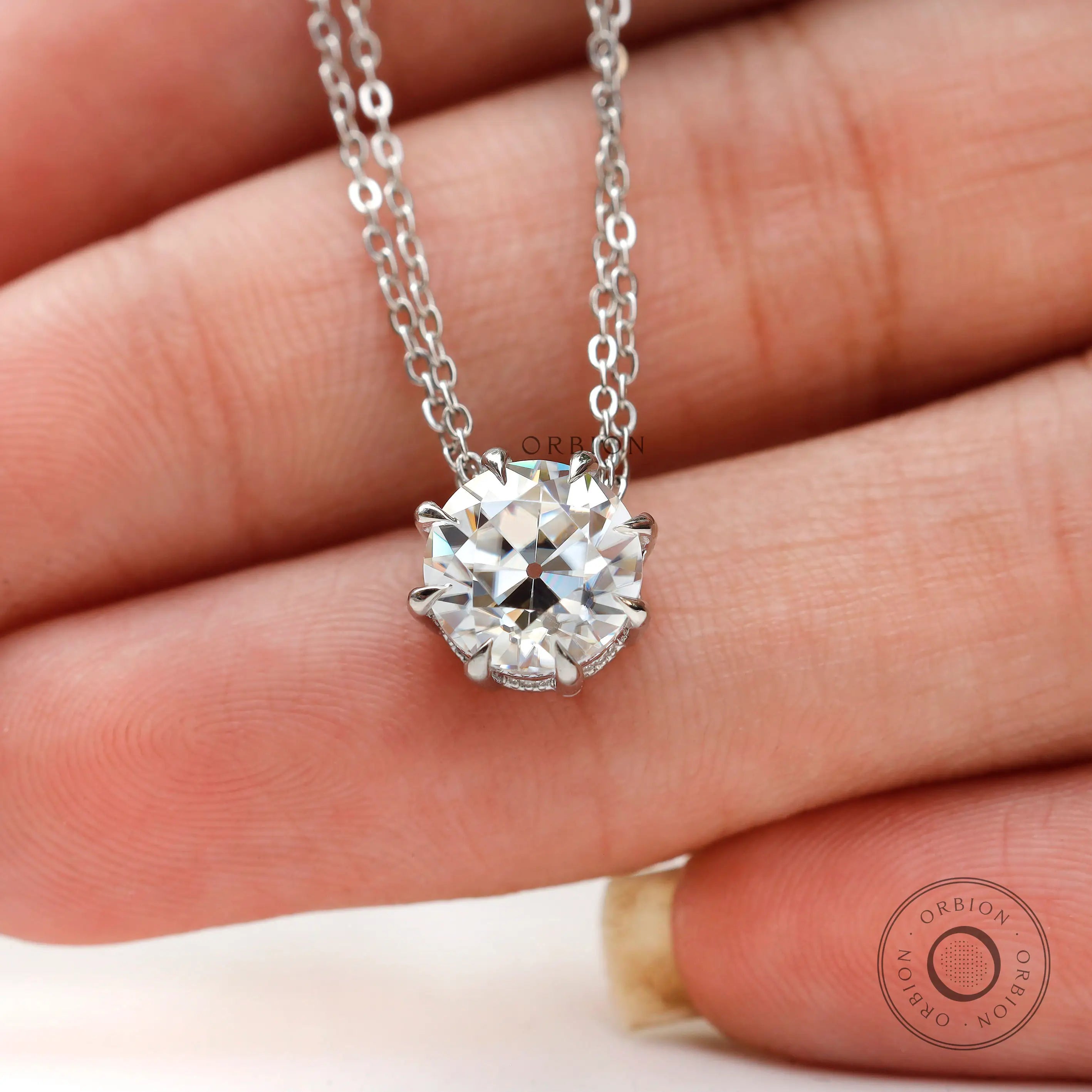 Antique style round pendant on chain minimal design
