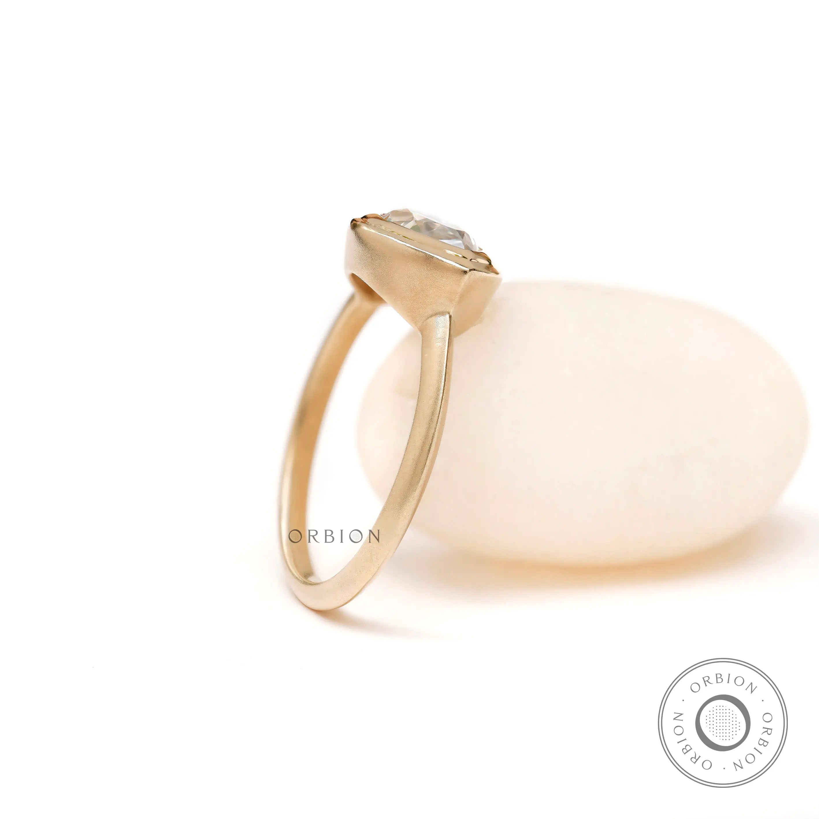 Matte and glossy yellow gold solitaire ring