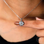 Elegant solitaire pendant for everyday wear