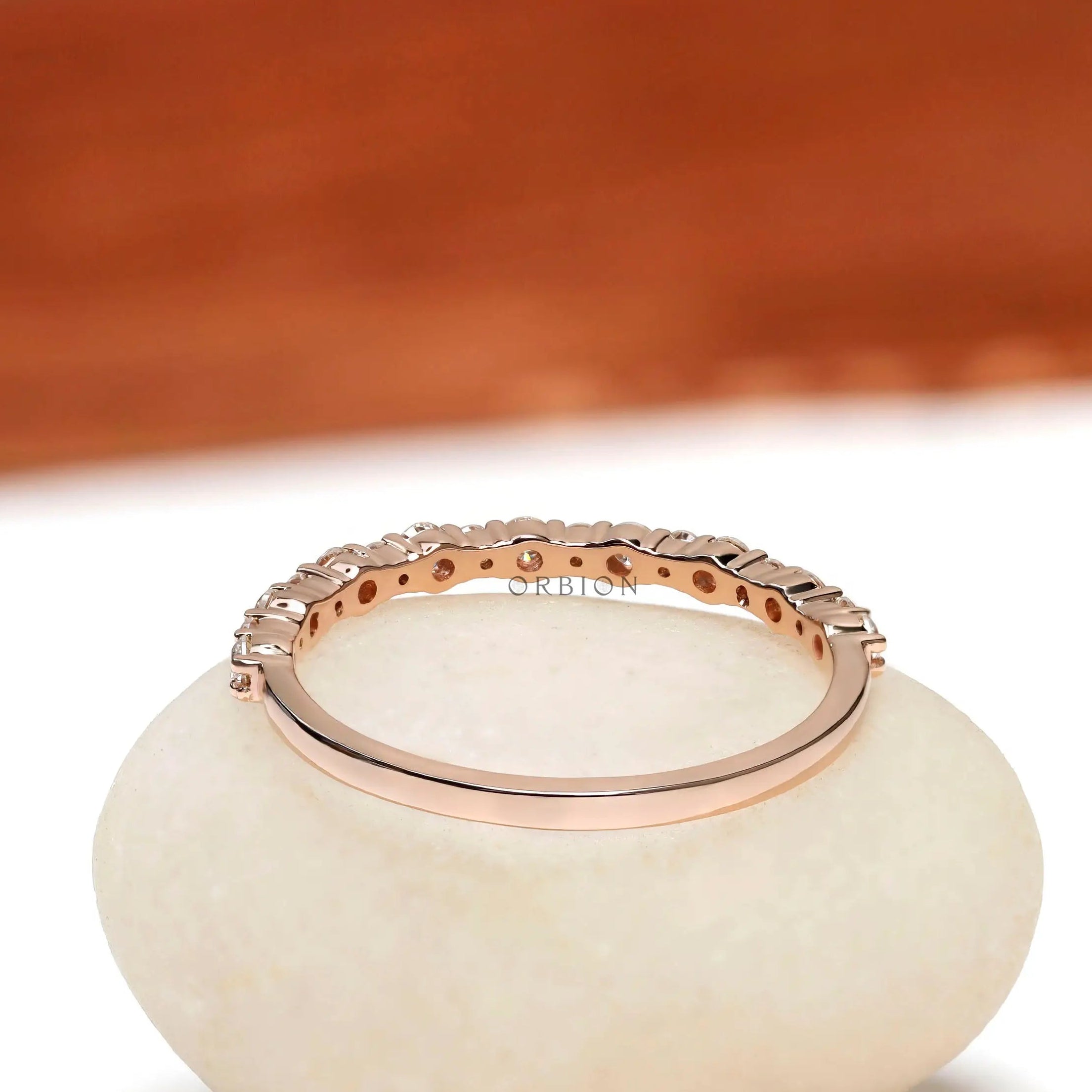 Back view showing smooth polished gold band