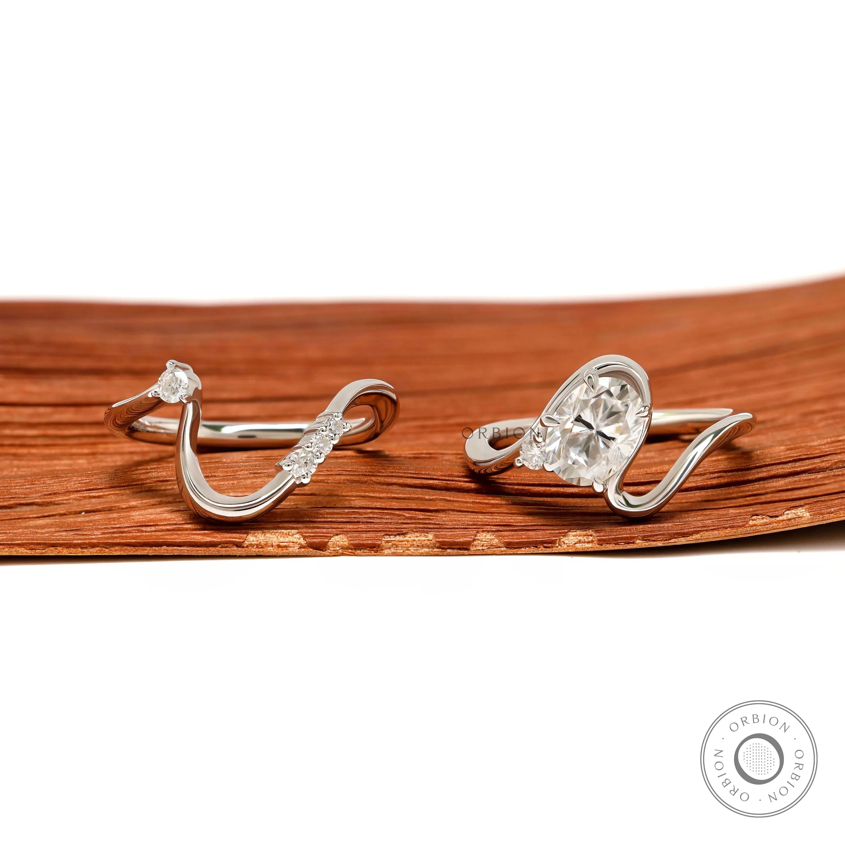 10K White Gold Oval Moissanite Curved Engagement and Wedding Ring Set