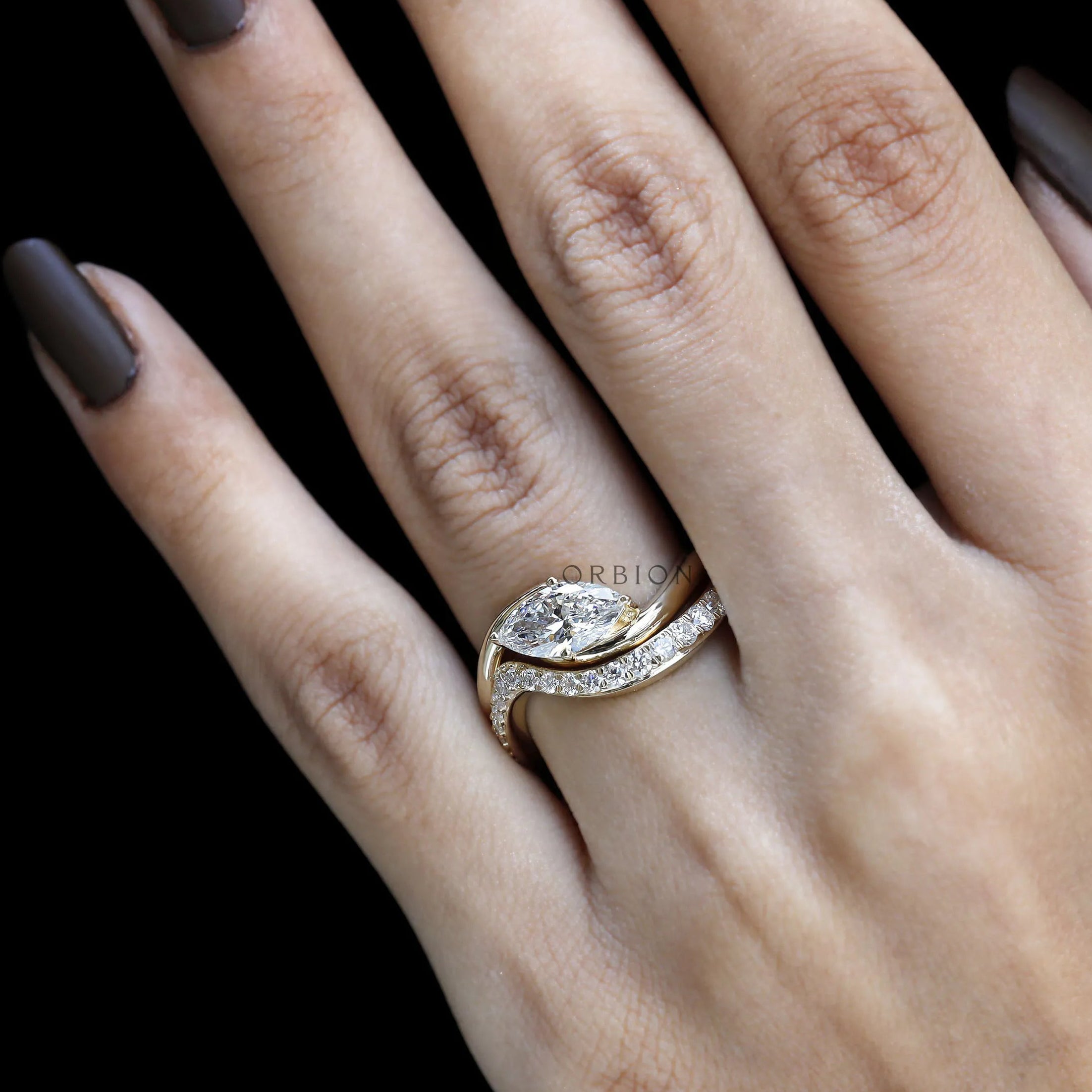 Minimal marquise wedding ring set with matching rapture band