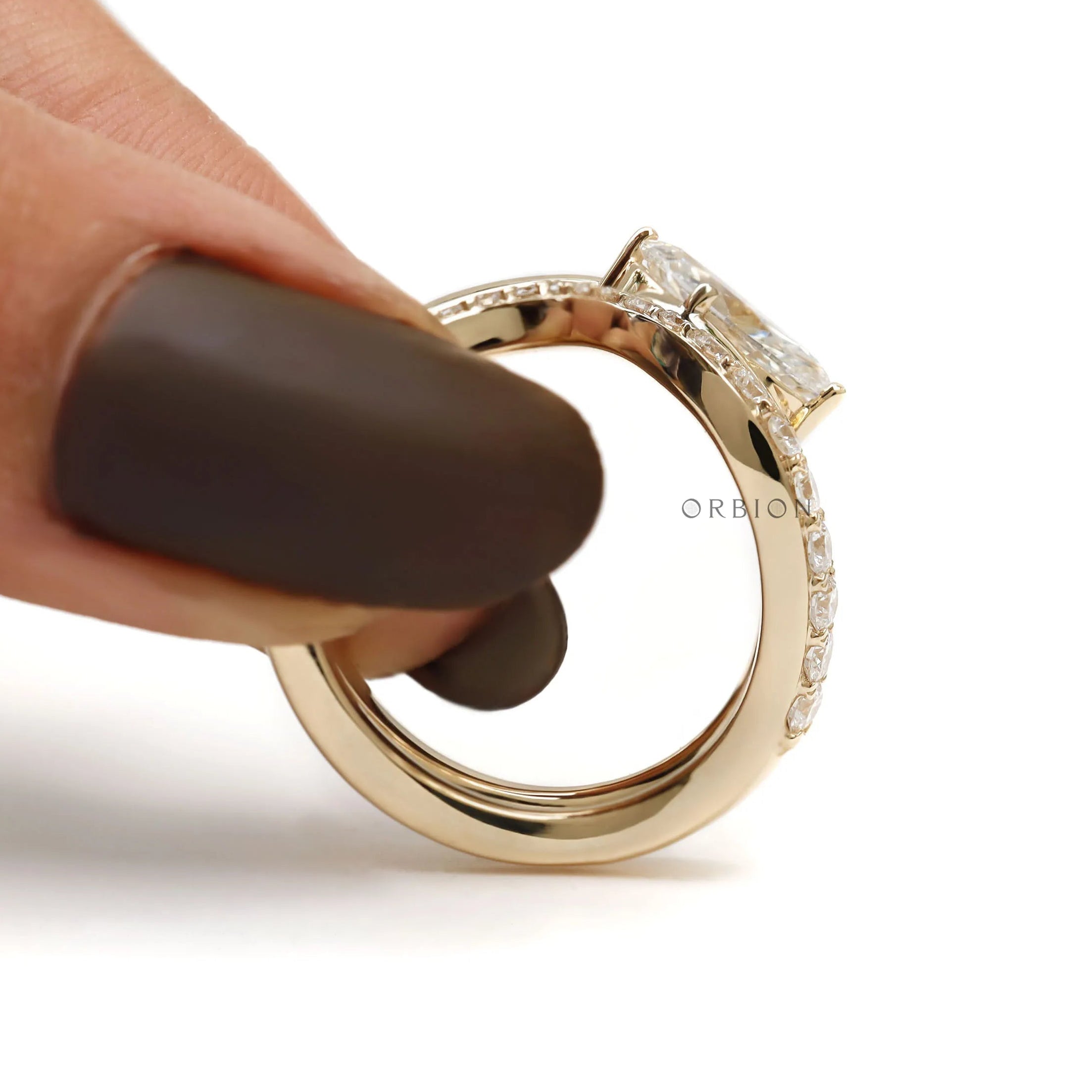 Marquise wedding ring set with lab diamond center stone