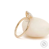 Brilliant cut pear diamonds Toi et Moi ring close detail