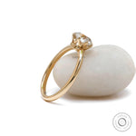 Glossy 18k yellow gold vintage solitaire ring