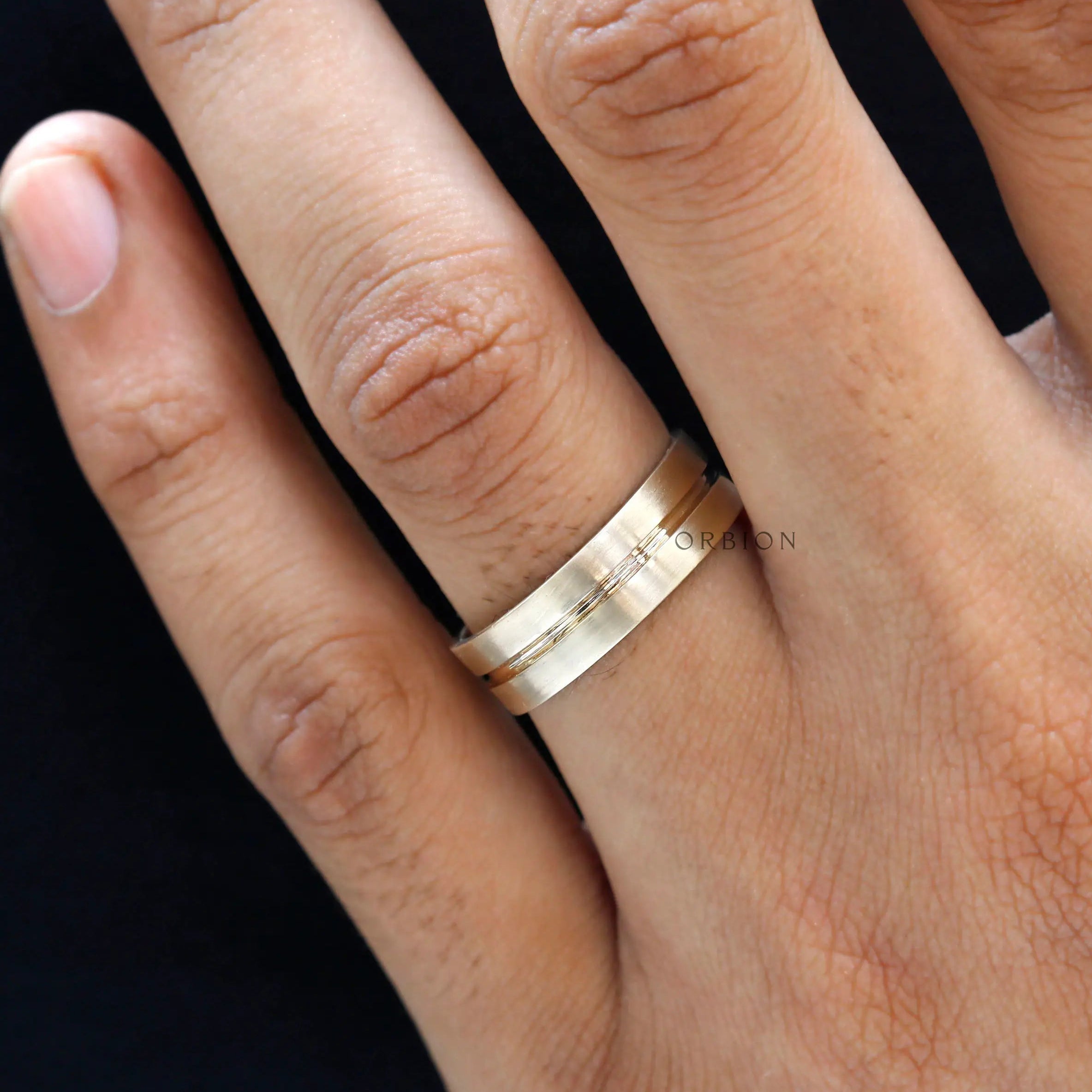 Plain yellow gold wedding band ring for men