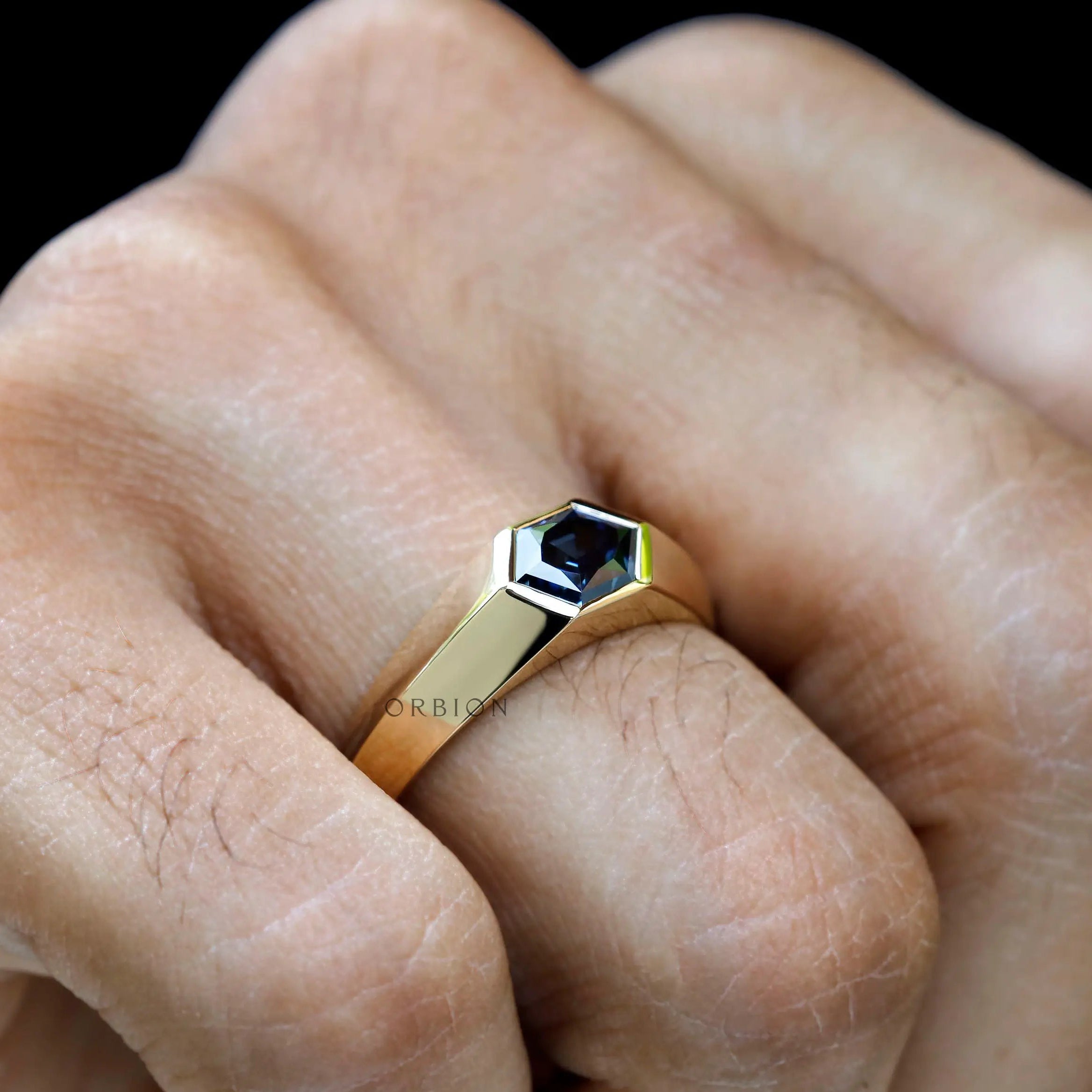 Mens knife edge wedding ring yellow gold