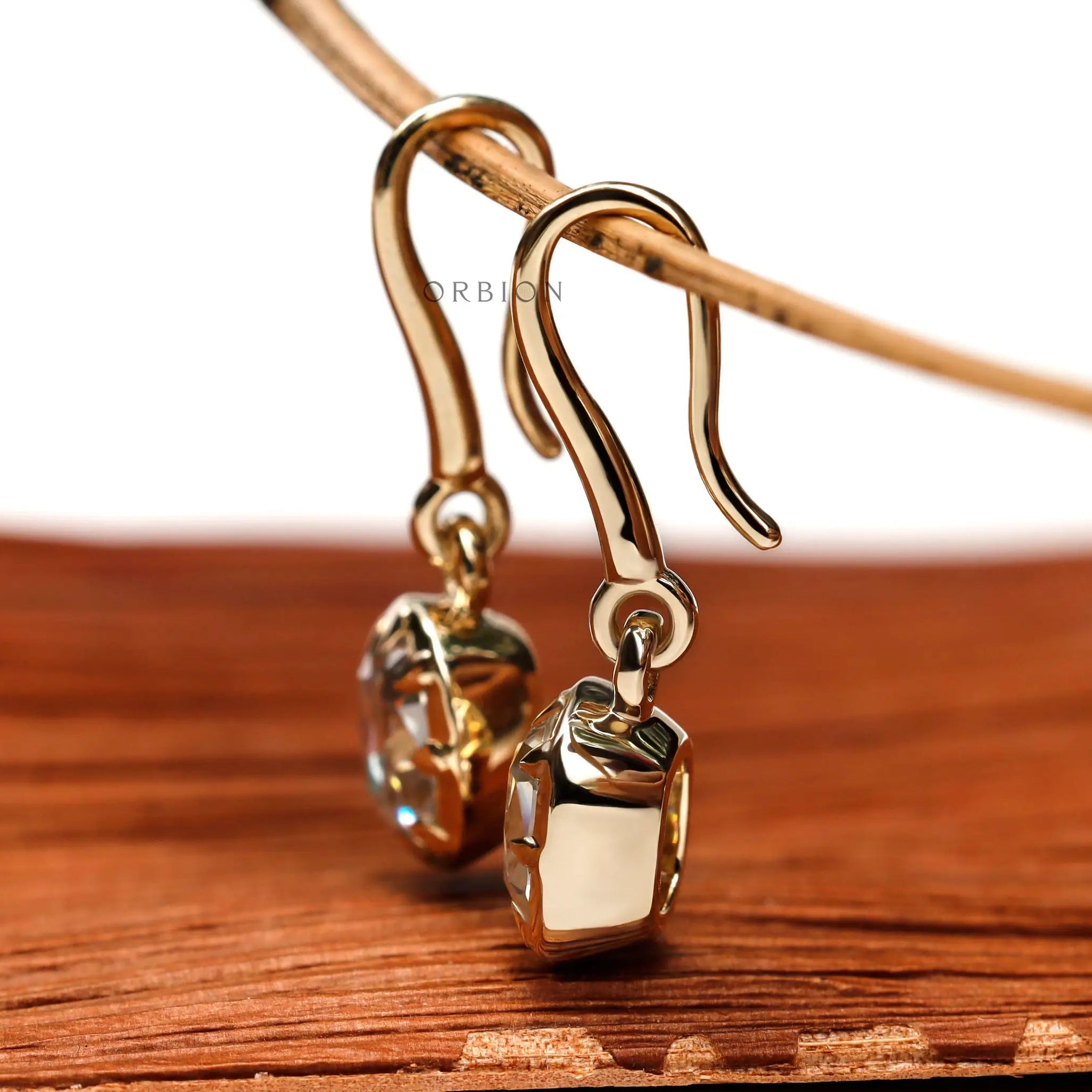 Glossy 10k gold ear wire cushion dangle earrings