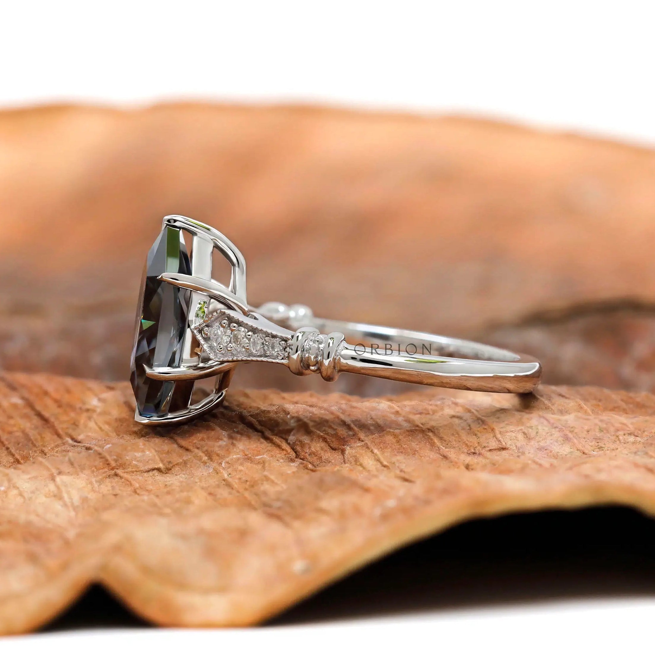 Vintage inspired geometric engagement ring side view