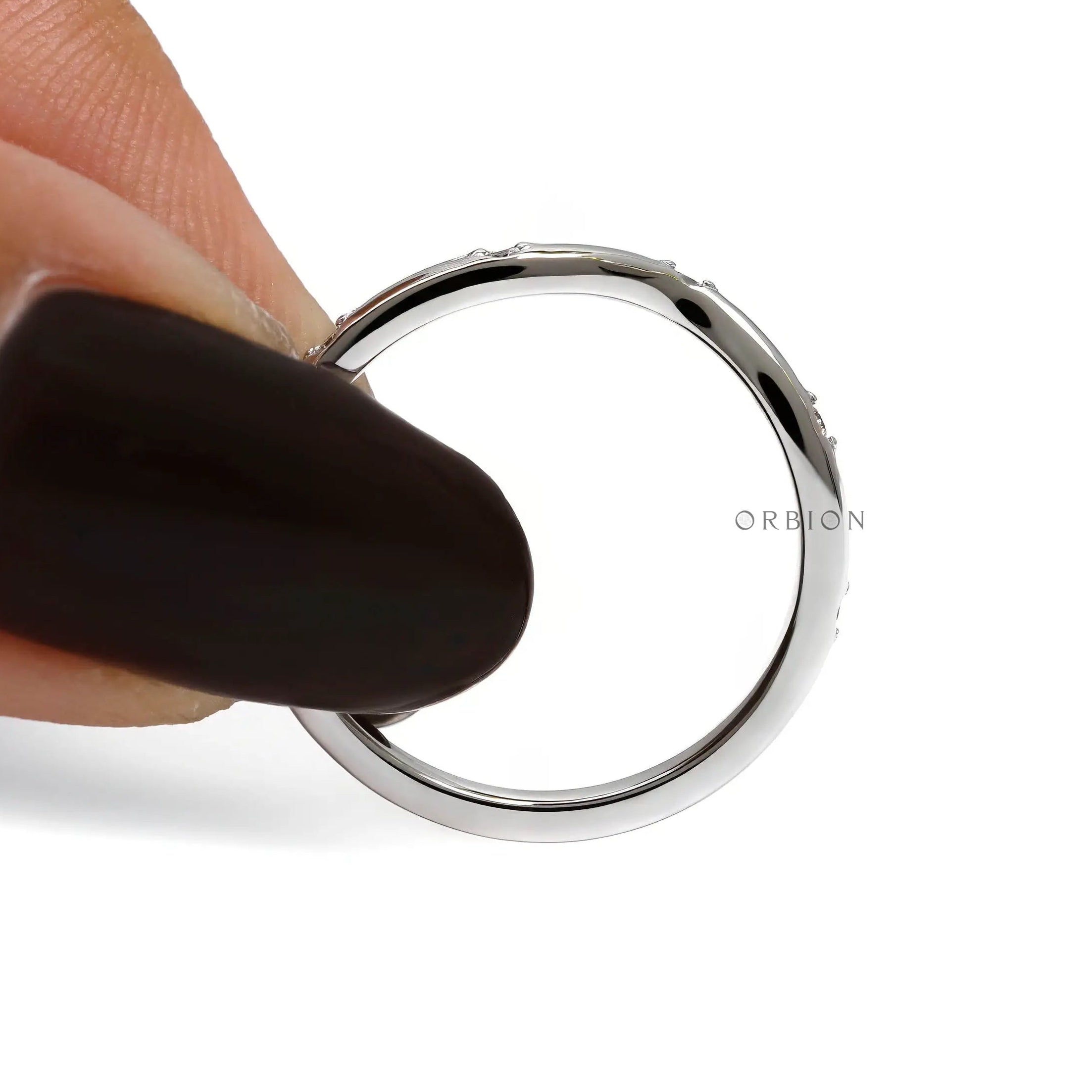 Slim 18K white gold stacking ring glossy finish