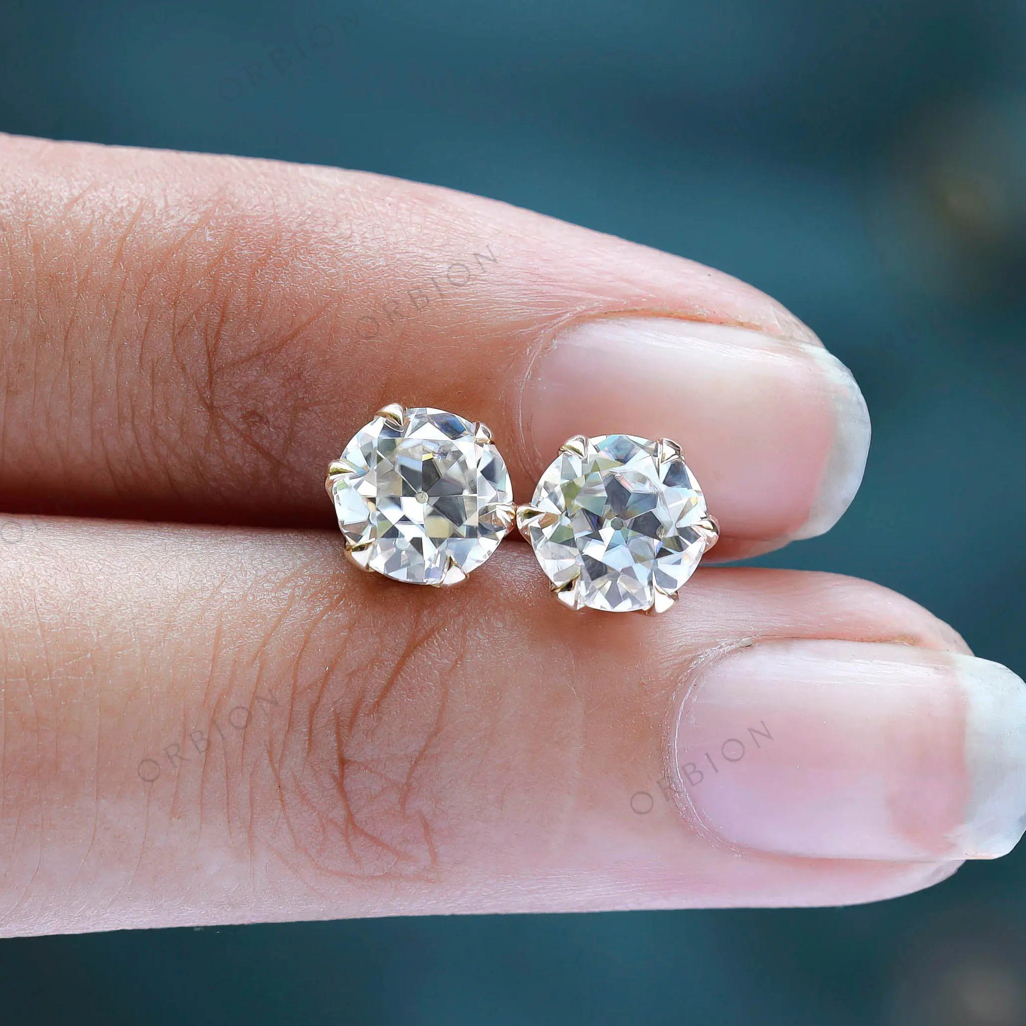 Classic georgian style stud earrings with antique look