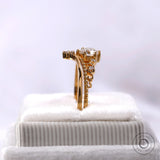 Openwork detail on yellow gold diamond ring band