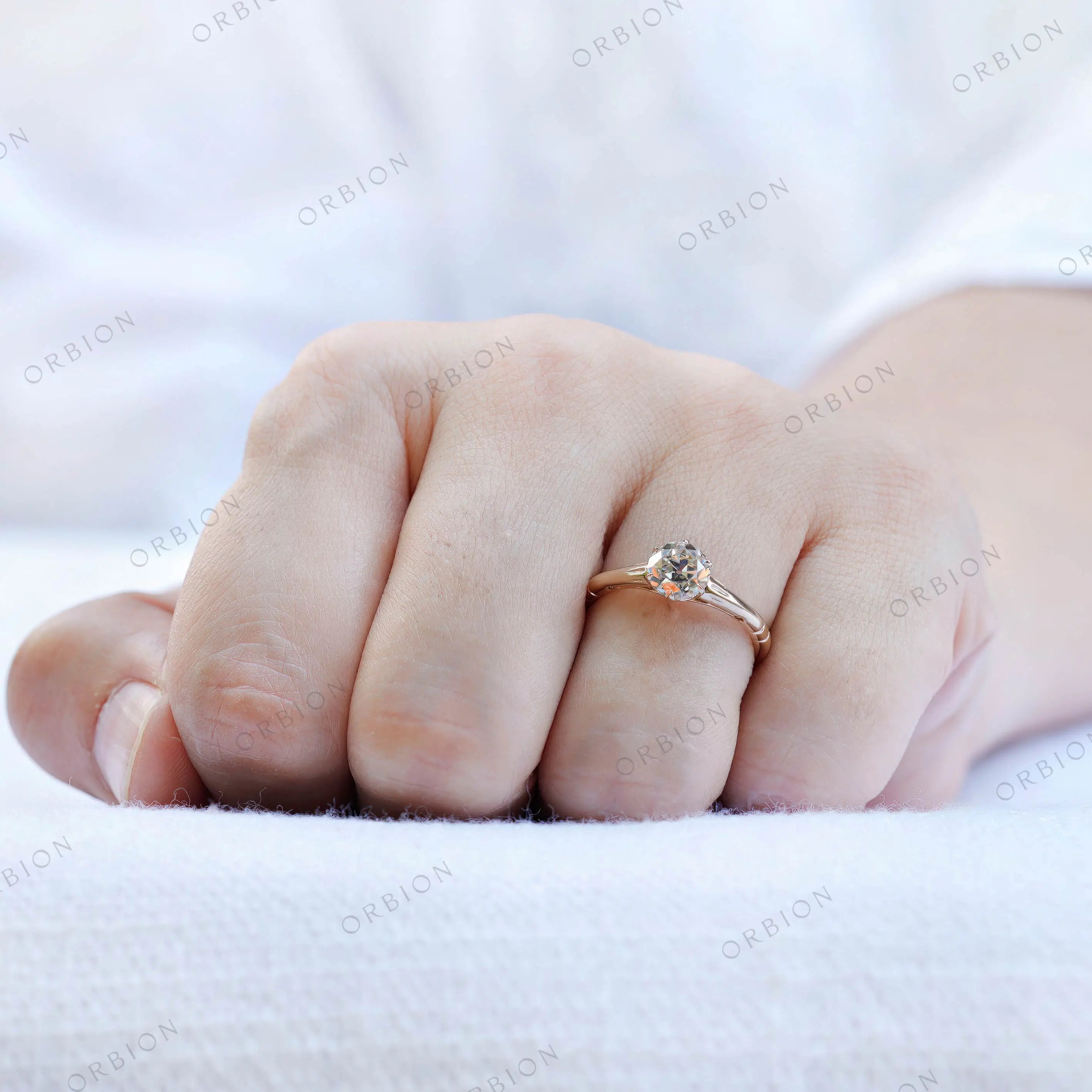 Timeless round vintage solitaire ring in 10K yellow gold