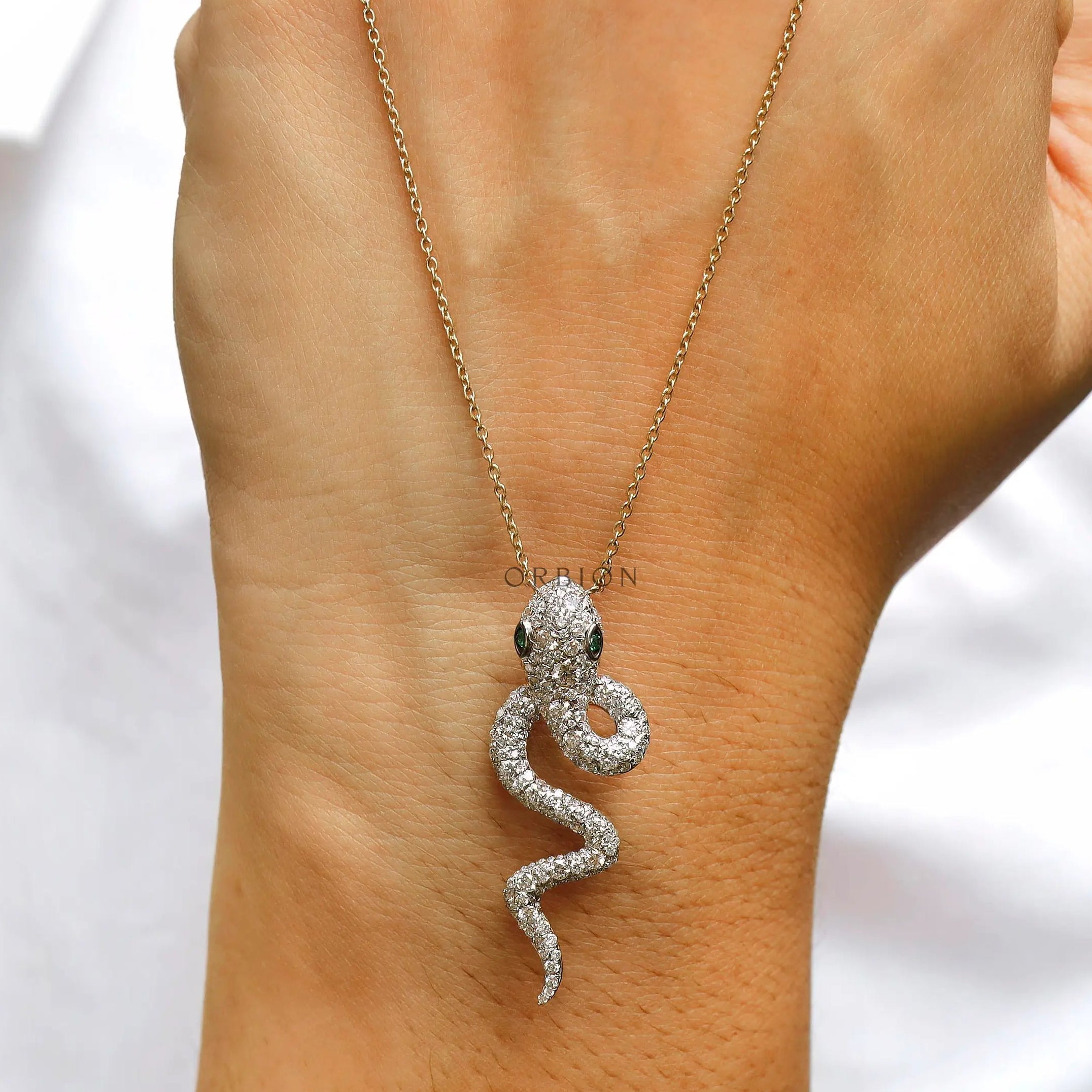 Fine jewelry diamond snake pendant animal design